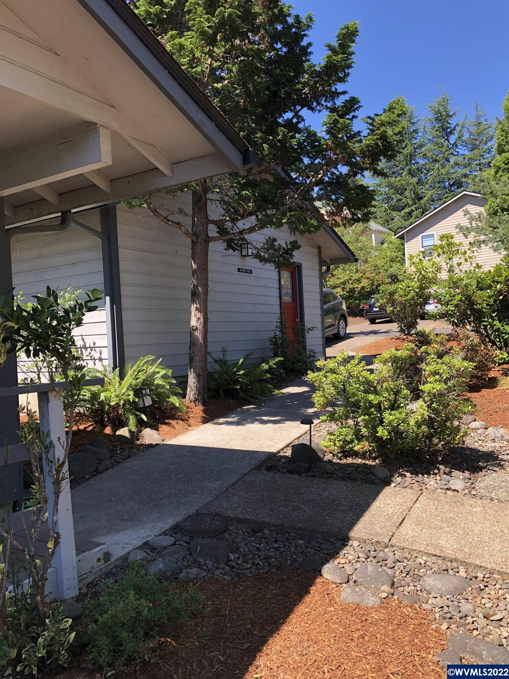2679 NW Ginseng Pl