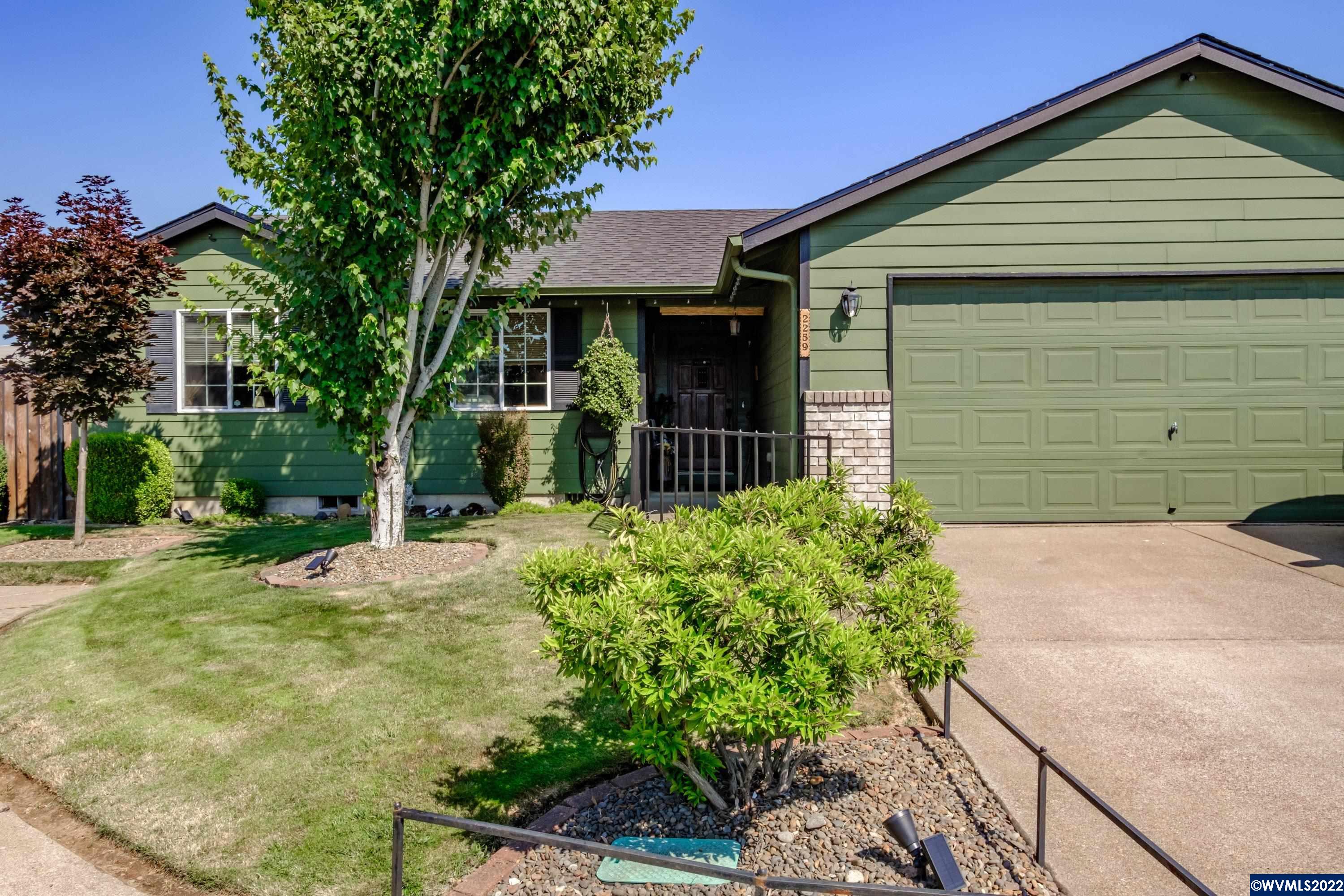 Charming 3 bed / 2 bath home on Cul-De-Sac! This move-in ready home offers an open living room, vaulted ceilings and primary suite with walk-in closet. Several updates including new roof in 2022 and new furnace/heat pump in 2019. Outside offer mature landscaping, beautiful covered patio, shed wired w/ 220 and RV pad! You don't want to miss this one, call today!