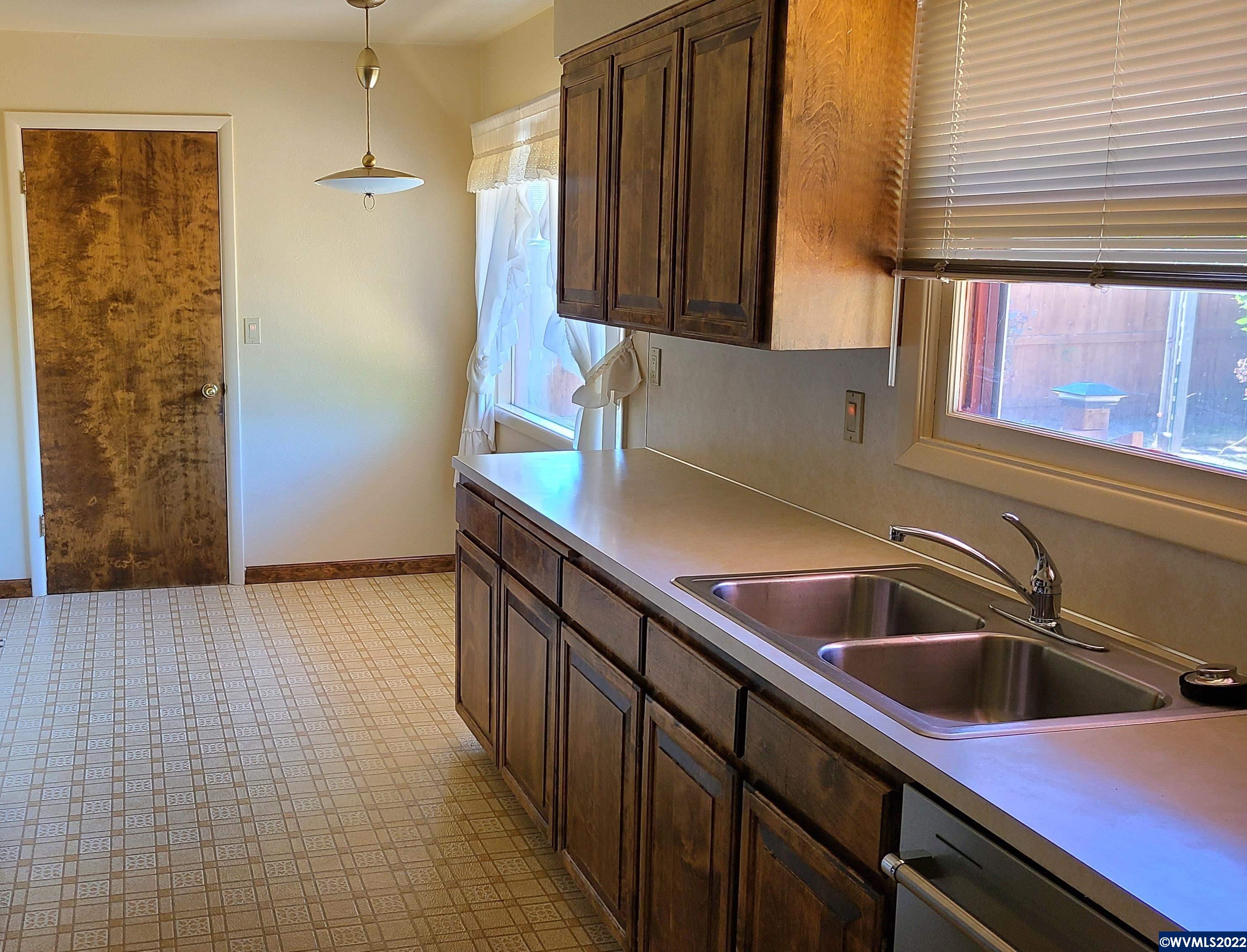 1450 NW 12th St