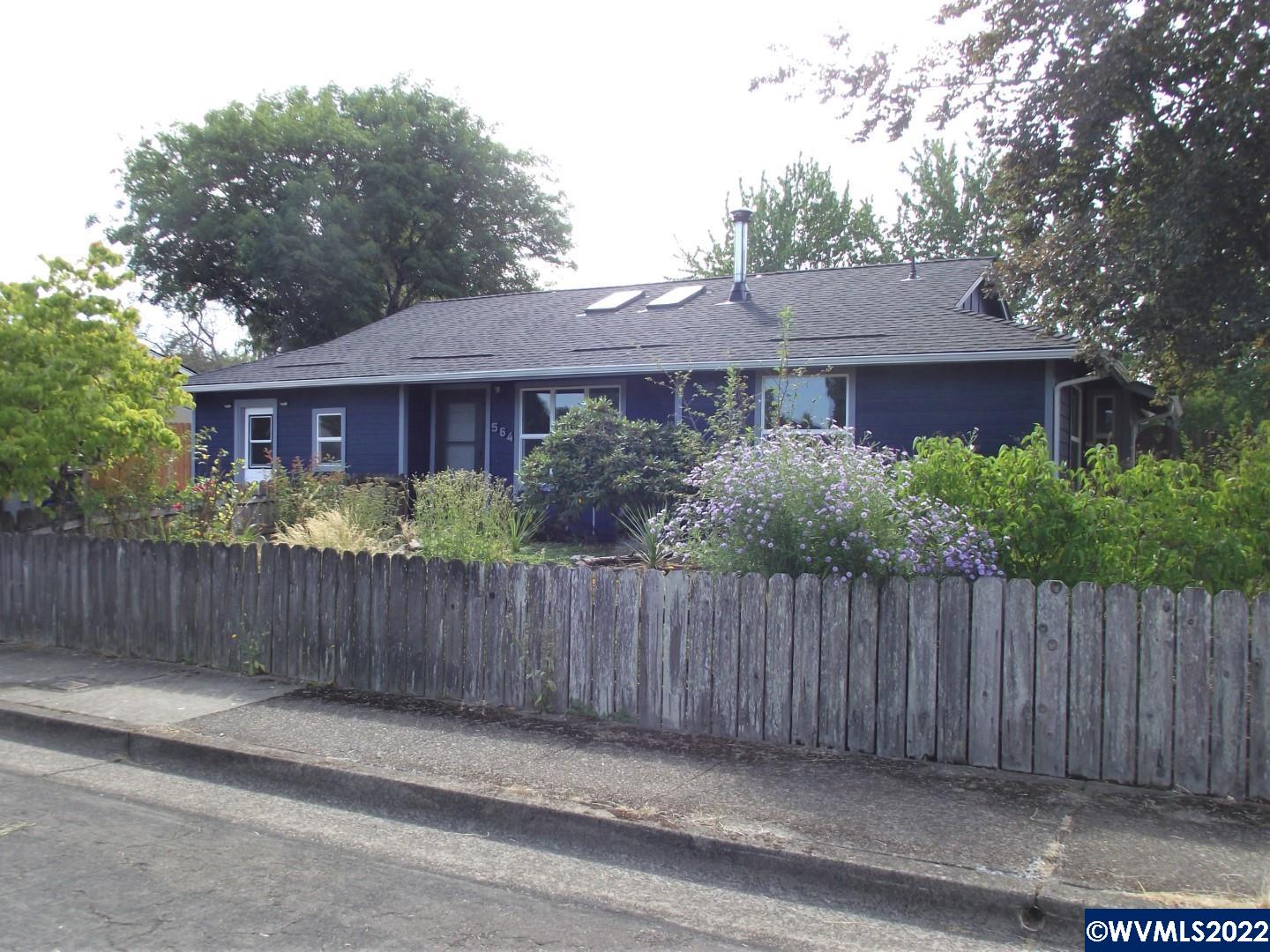 564 SE Powell Av