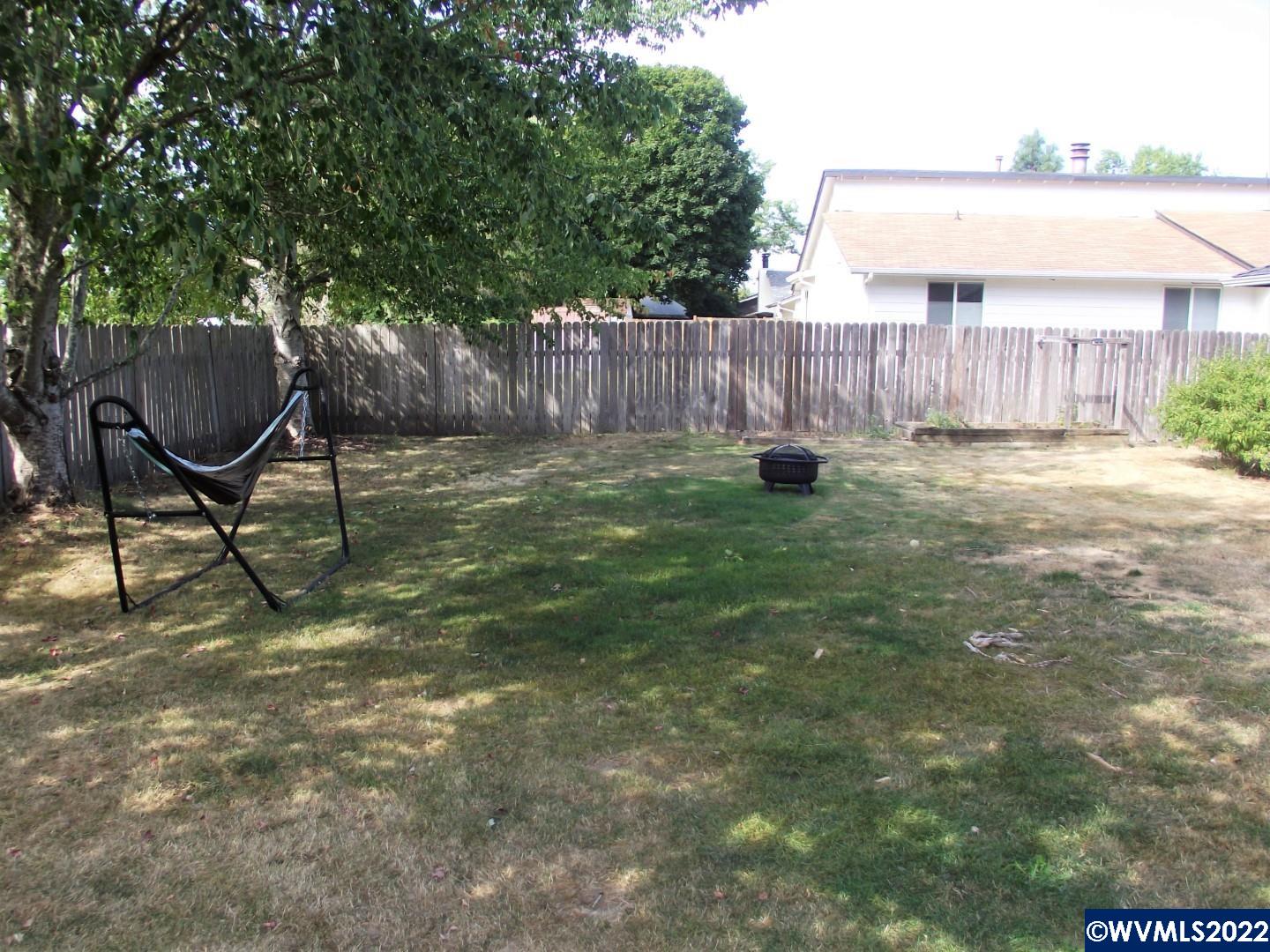 564 SE Powell Av