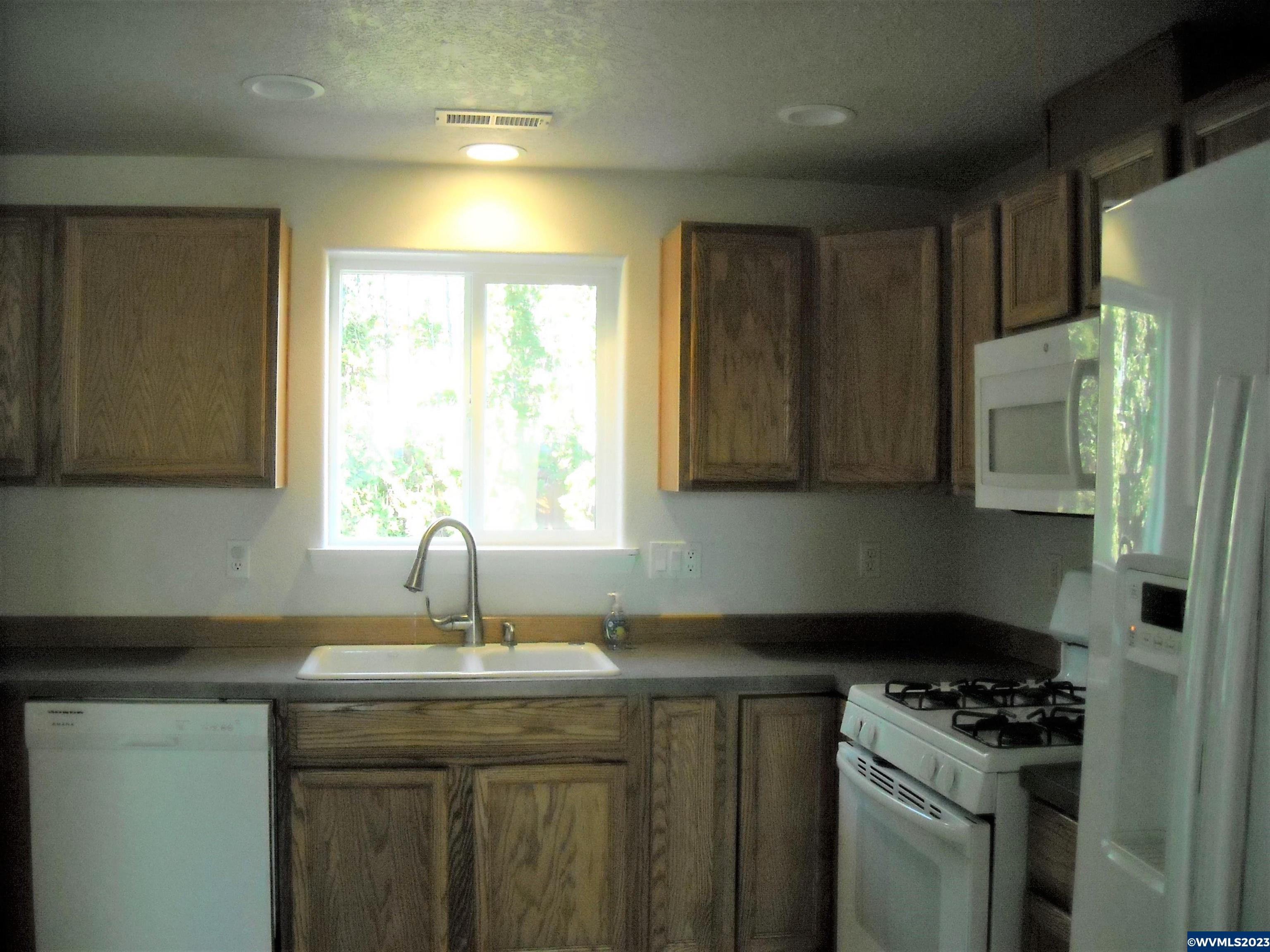 8838 NE Cori Ct