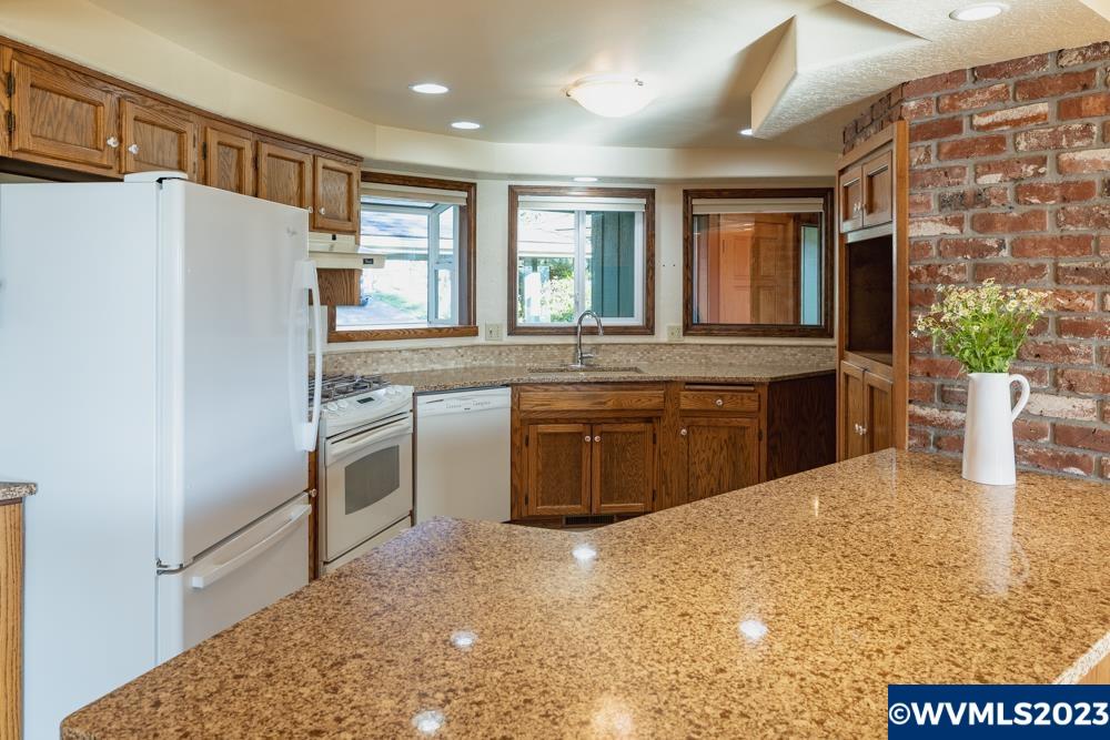 3312 Southwood Dr