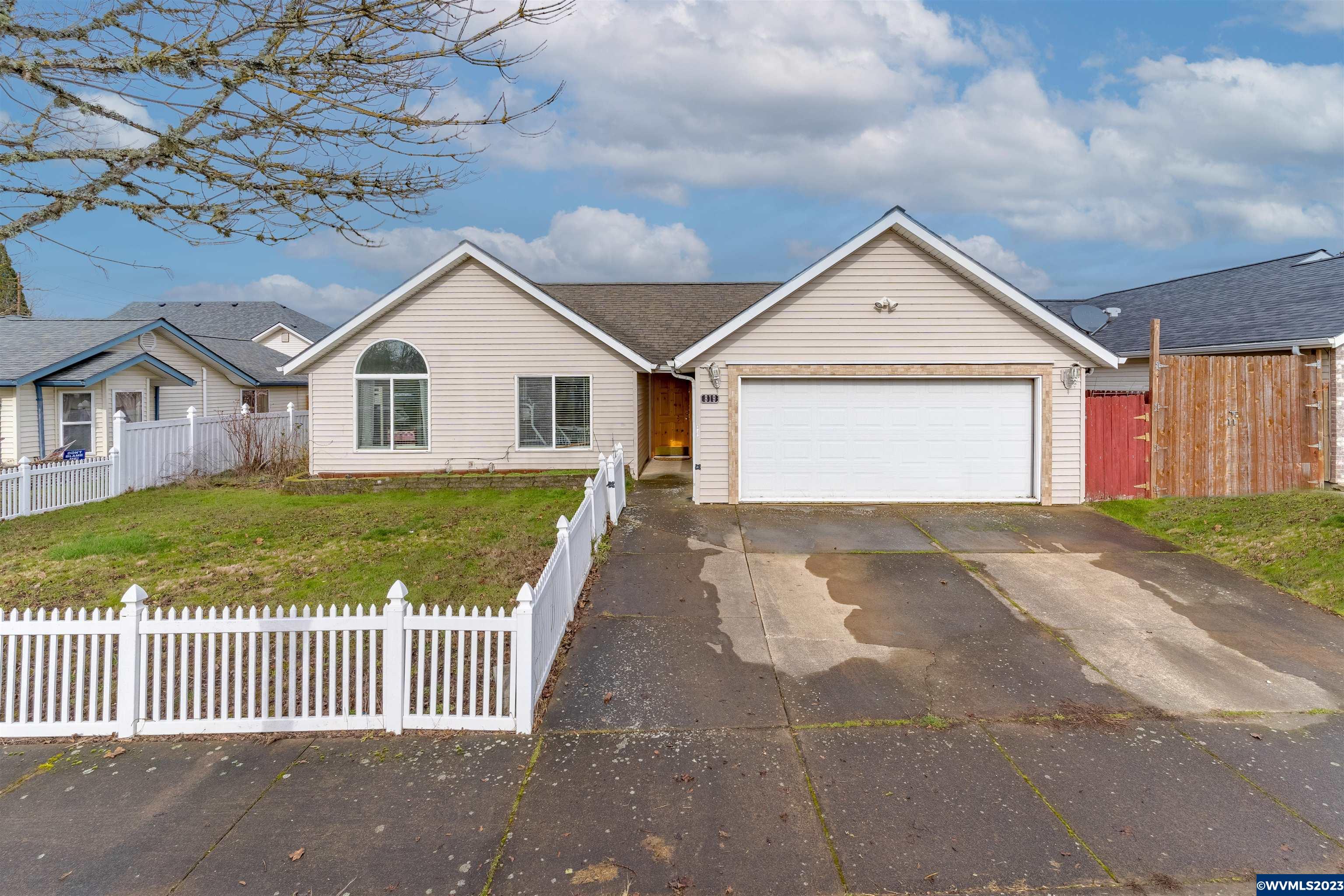 Accepted Offer with Contingencies. Charming single level with vaulted ceilings, walk-in closet in primary bedroom, covered patio out back ready to be transformed to entertain on warm summer nights and more! 50 year roof installed in 2015. Ductless heating and cooling put in 2016, close to schools. A must visit ready to be called home.