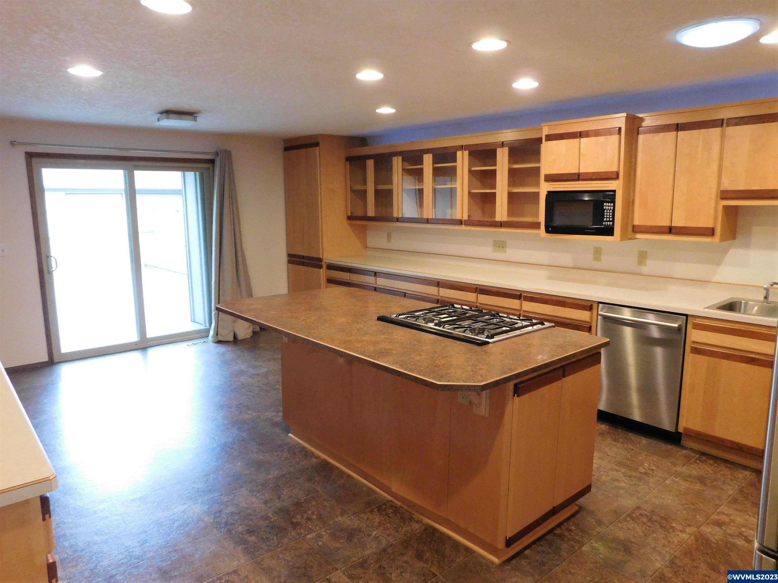 2944 NW 29th St