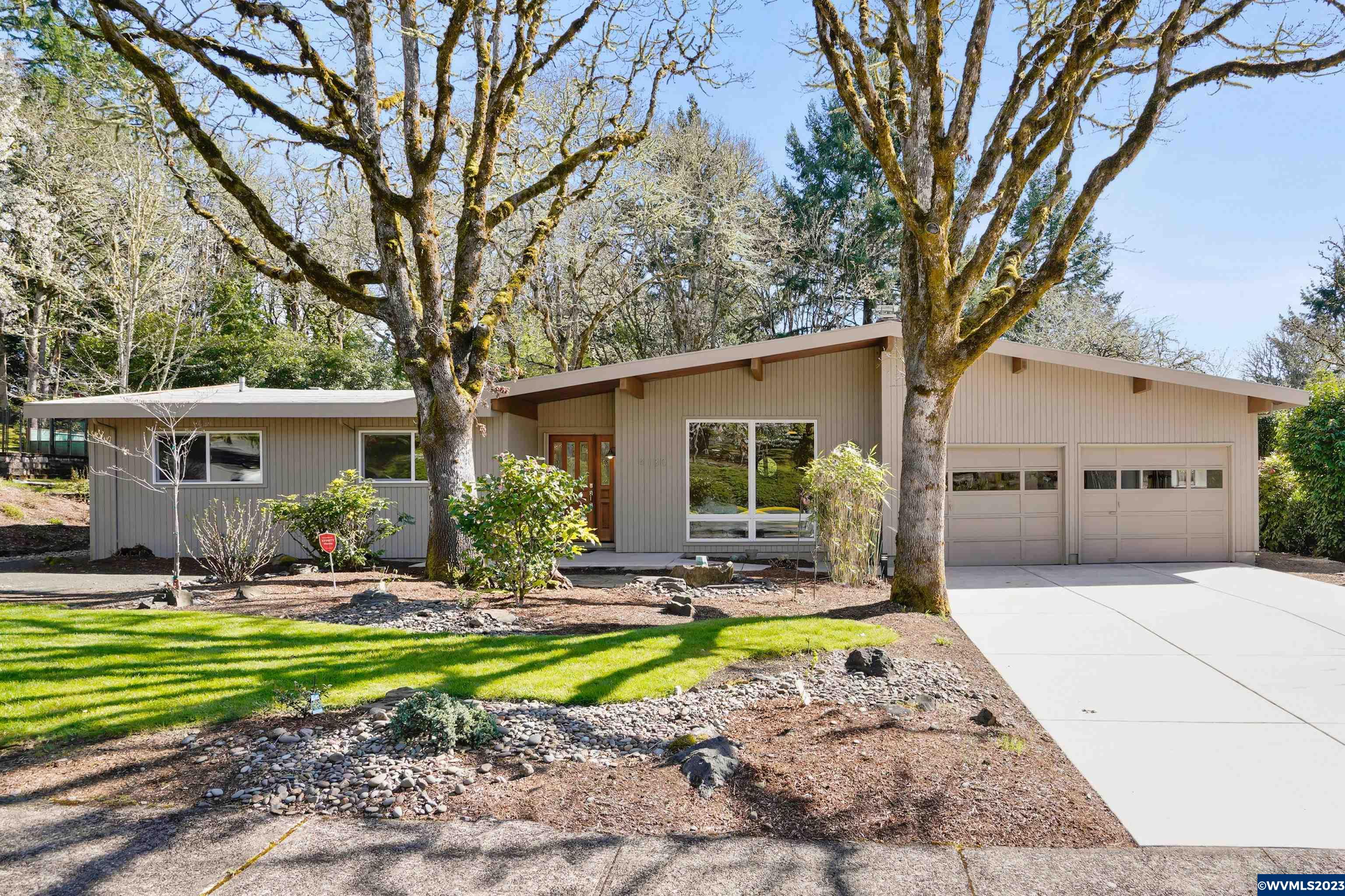 4130 NW Dale Dr, Corvallis, OR 97330