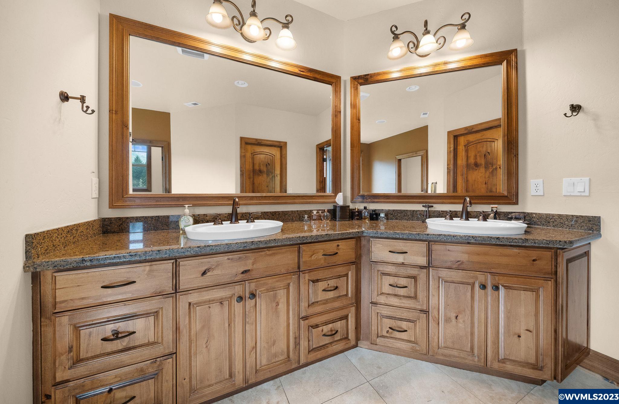 3485 NW Dimple Hill Rd