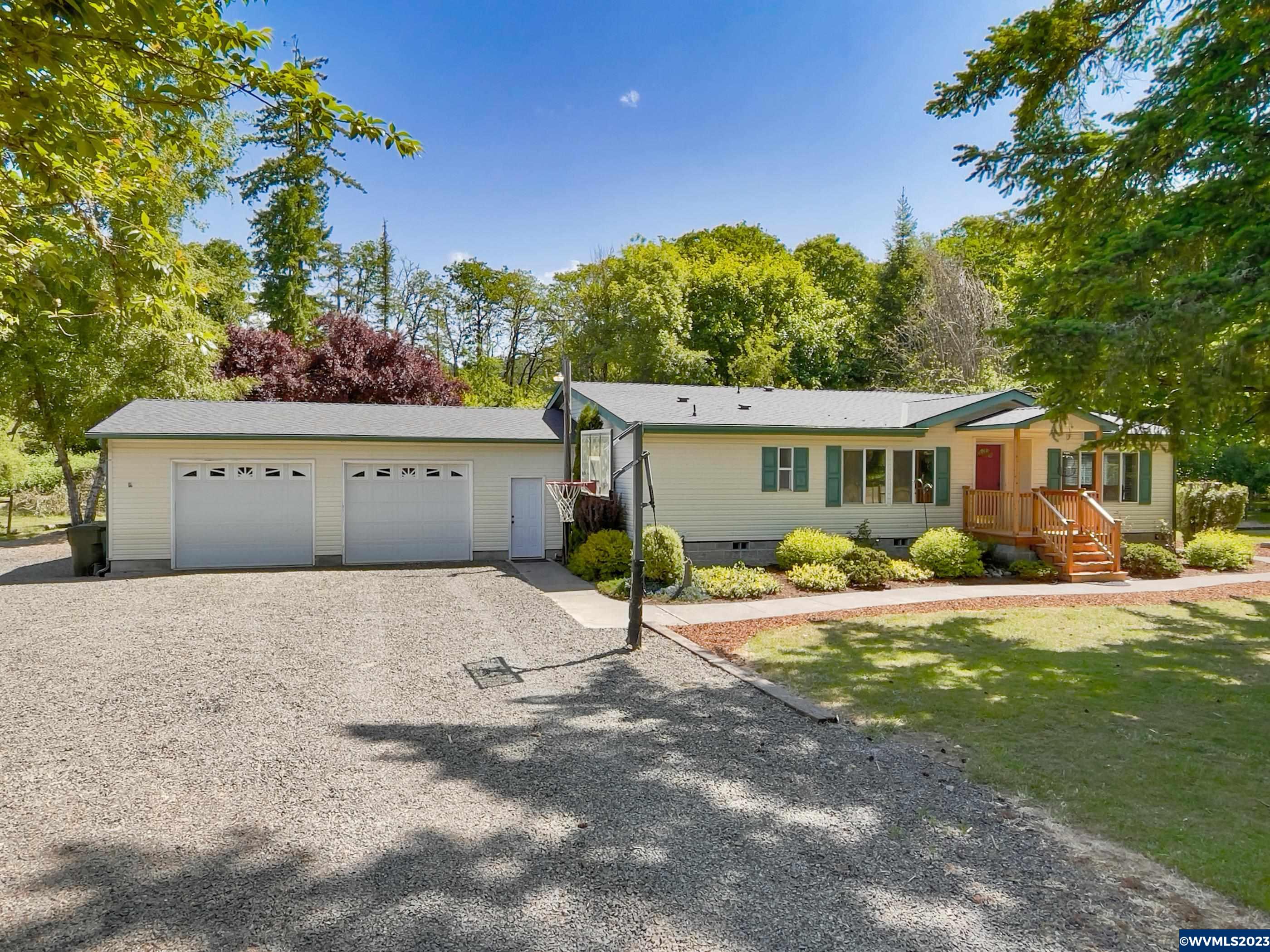 39439 Plagman Dr, Lebanon, OR 97355