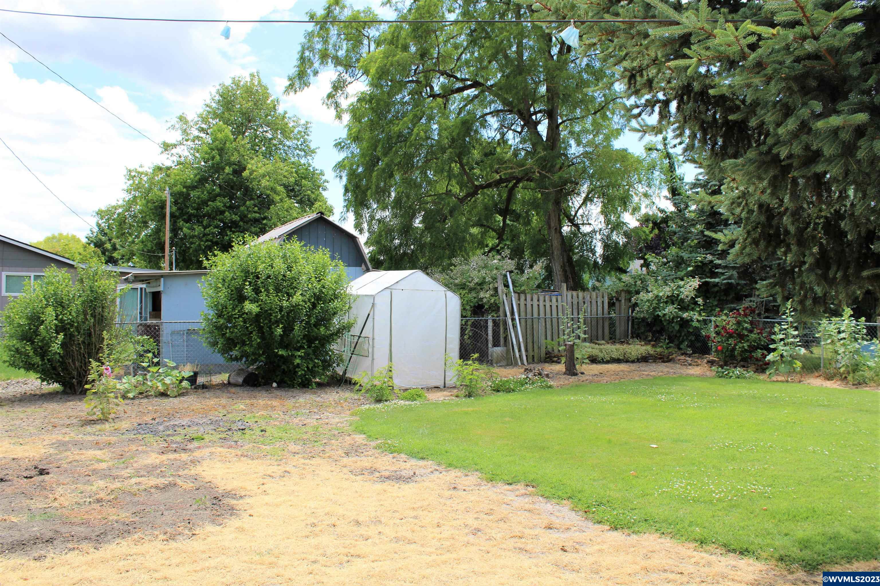 930 Diamond Hill Rd