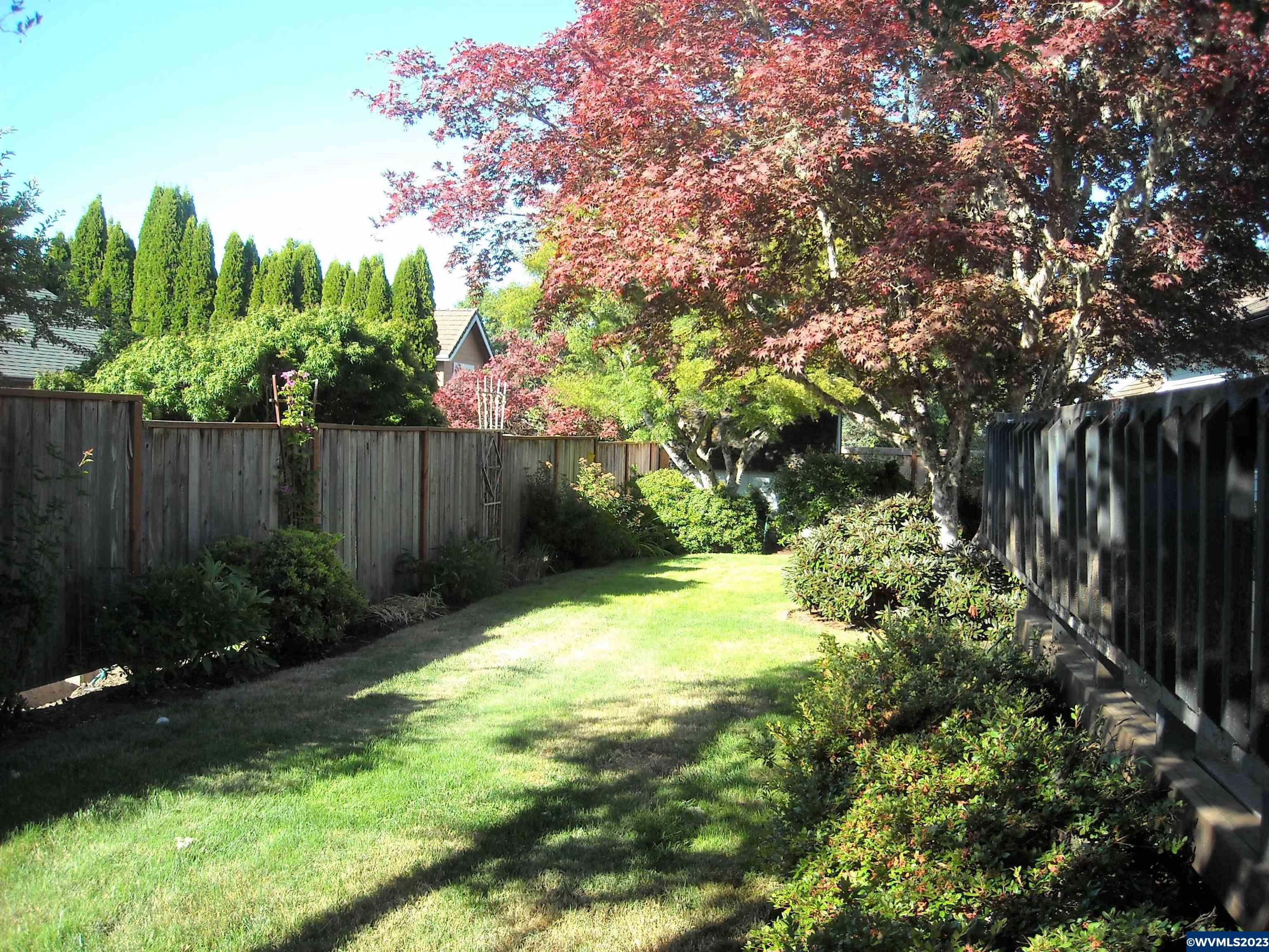 2548 NW Kinderman Dr
