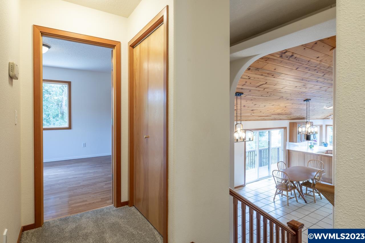 1483 Fern Ln