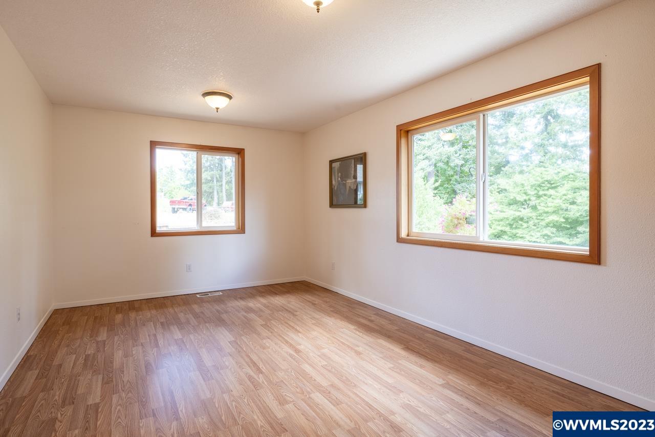 1483 Fern Ln
