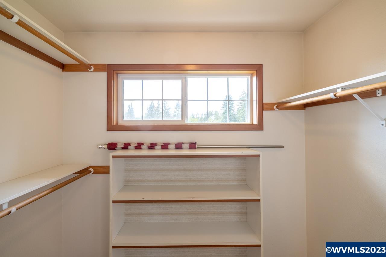 1483 Fern Ln