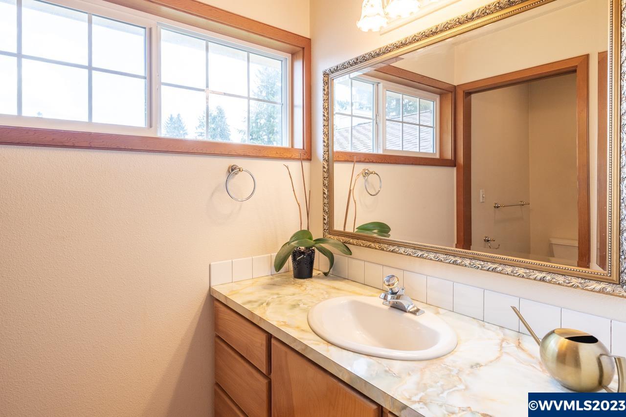 1483 Fern Ln