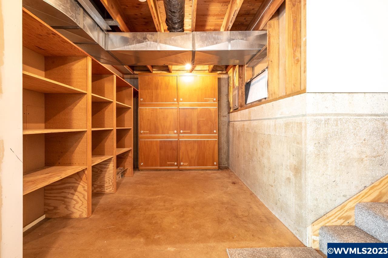 1483 Fern Ln
