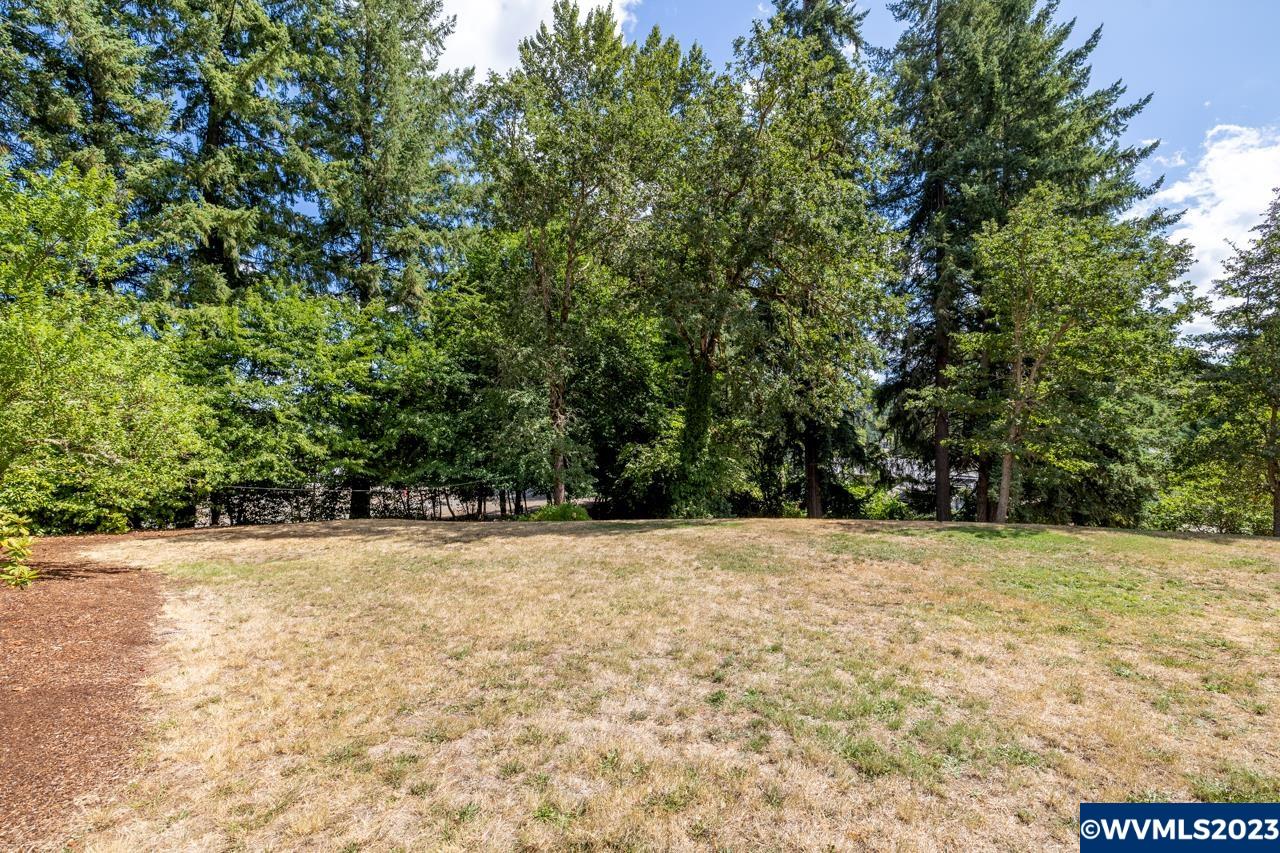 1483 Fern Ln
