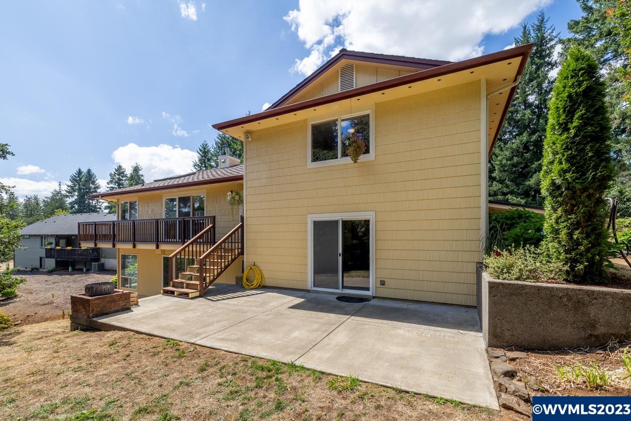 1483 Fern Ln