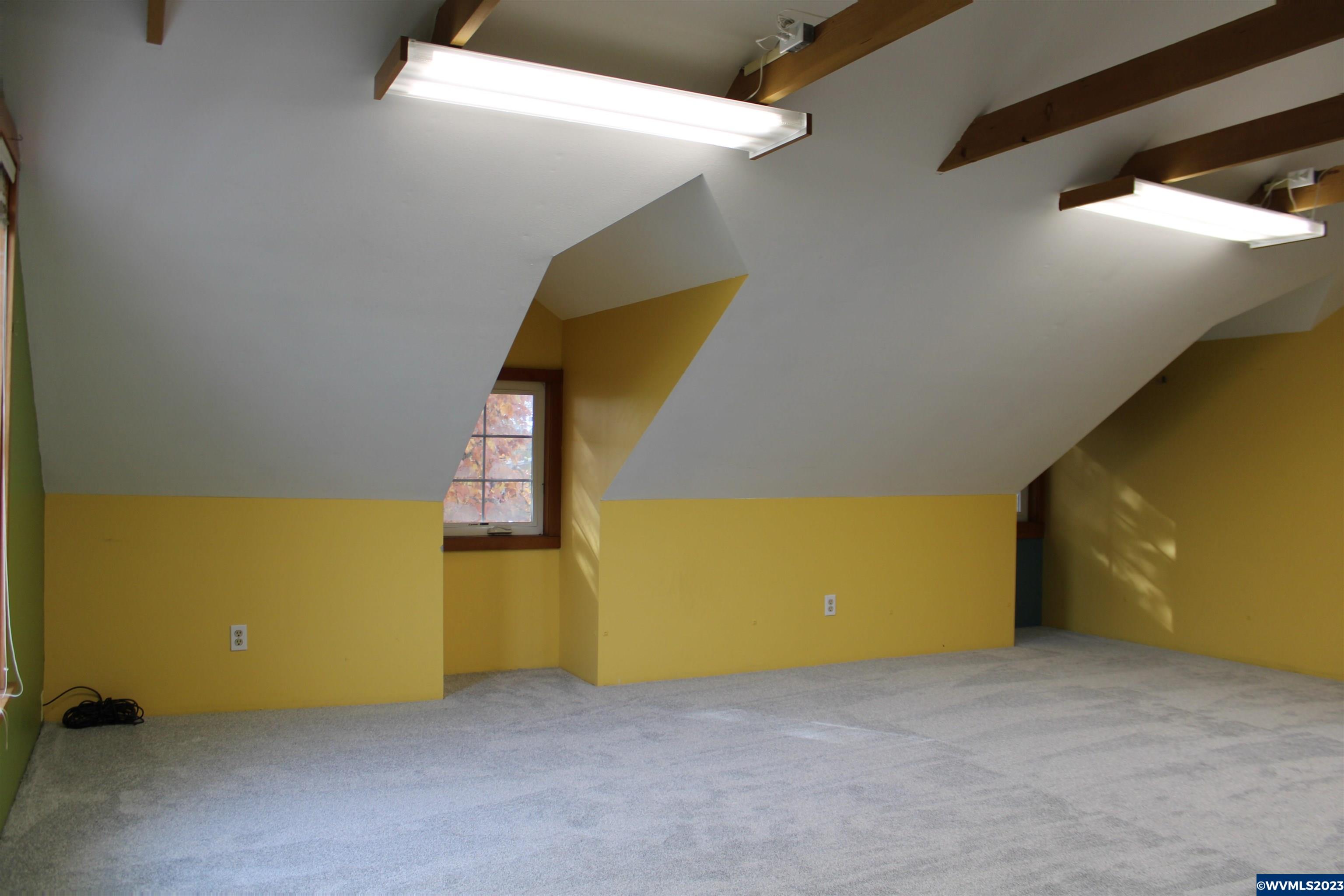 563 SW Jefferson Av
