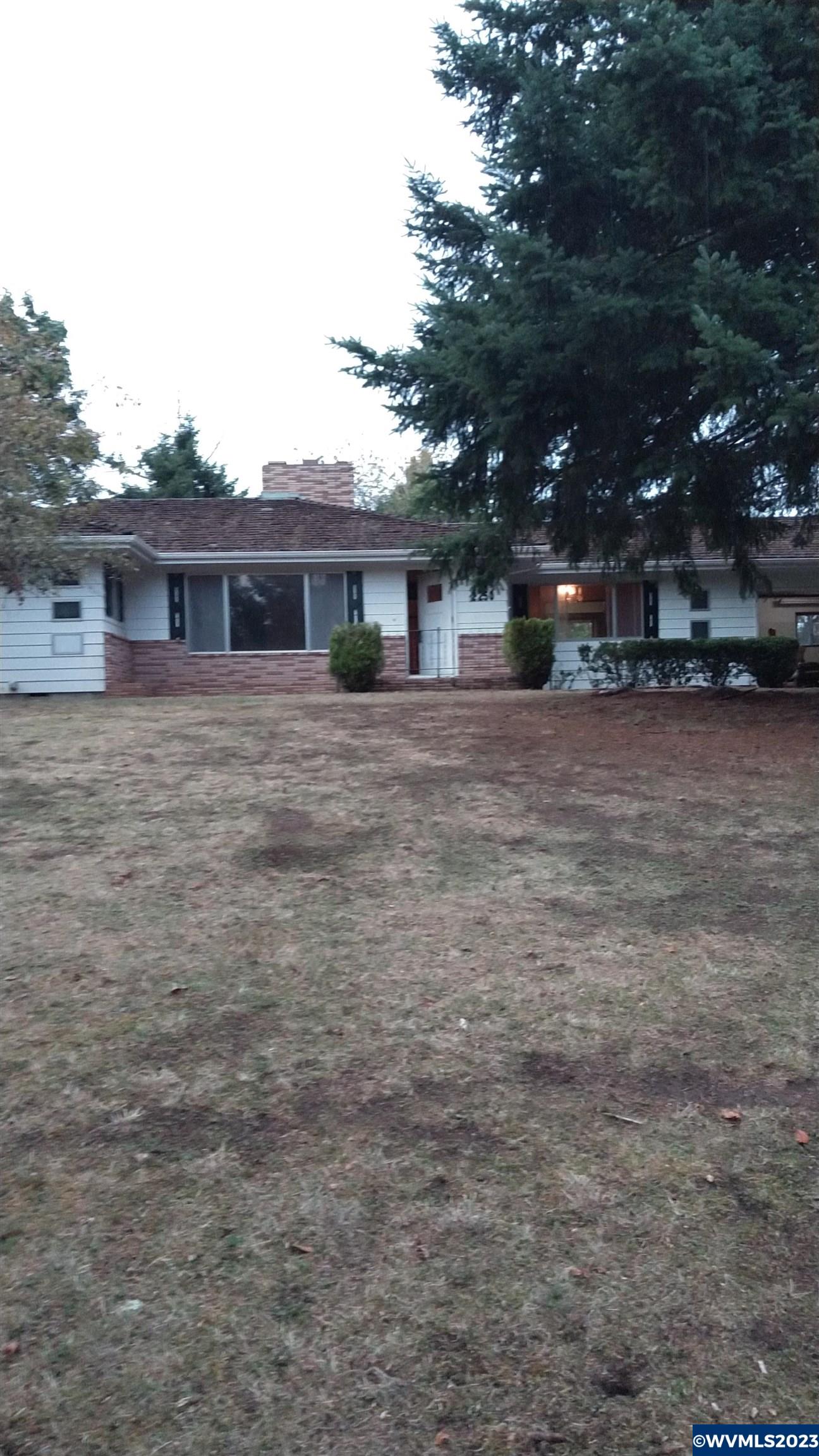 2250 Rosecrest Dr