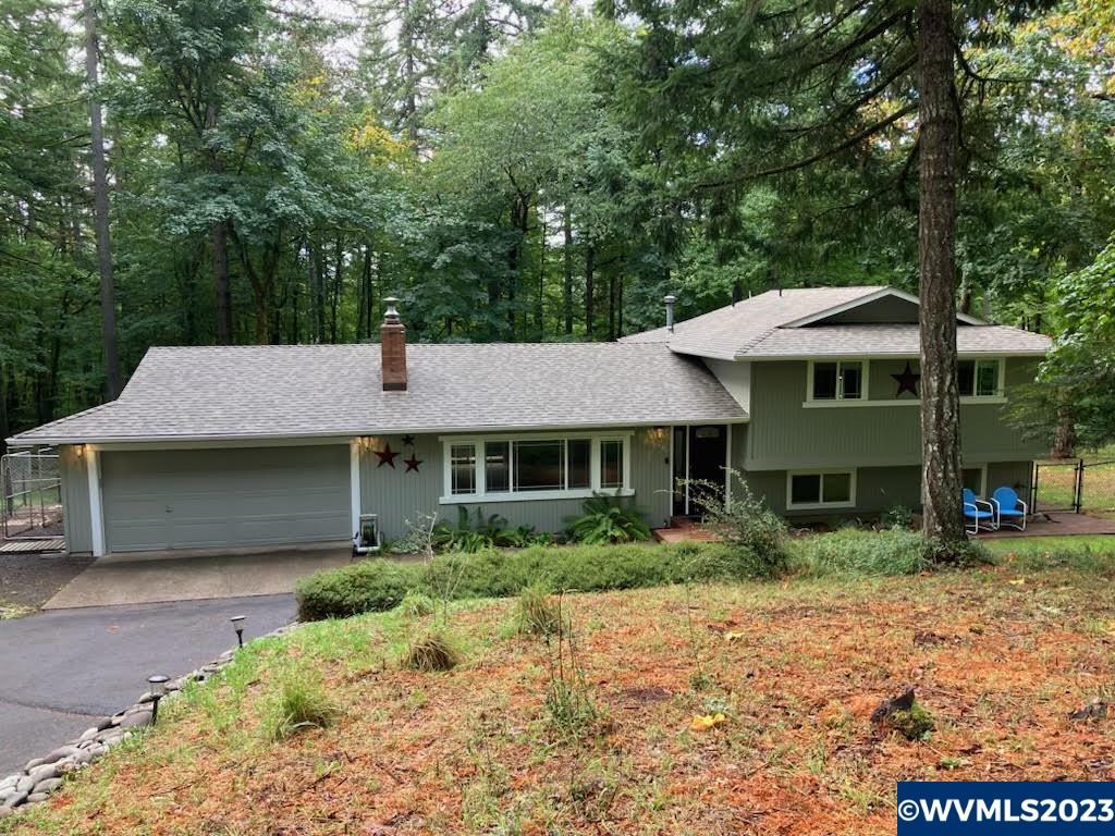 1160 NW Overlook Dr
