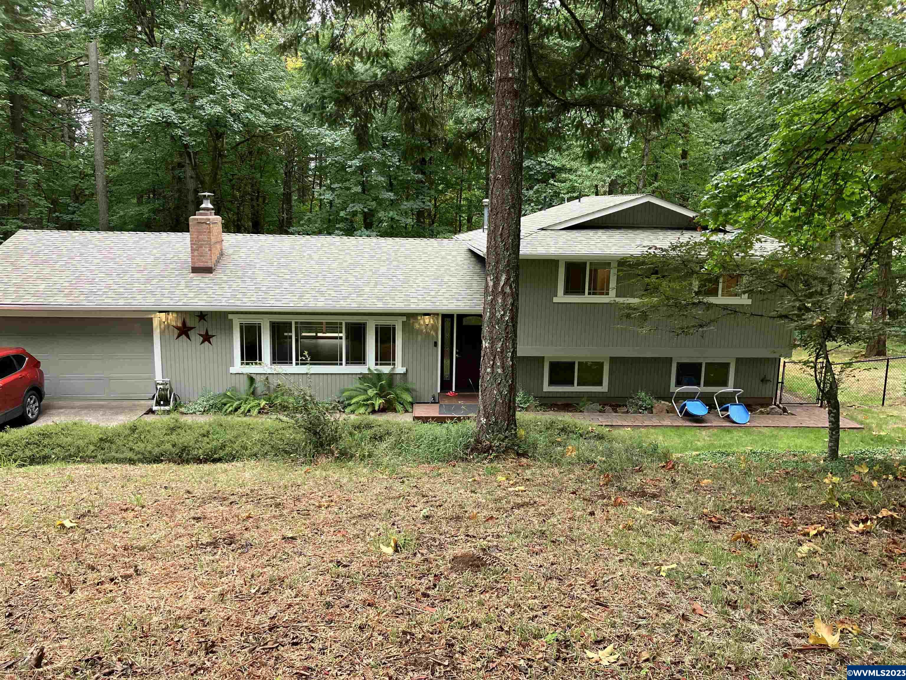 1160 NW Overlook Dr