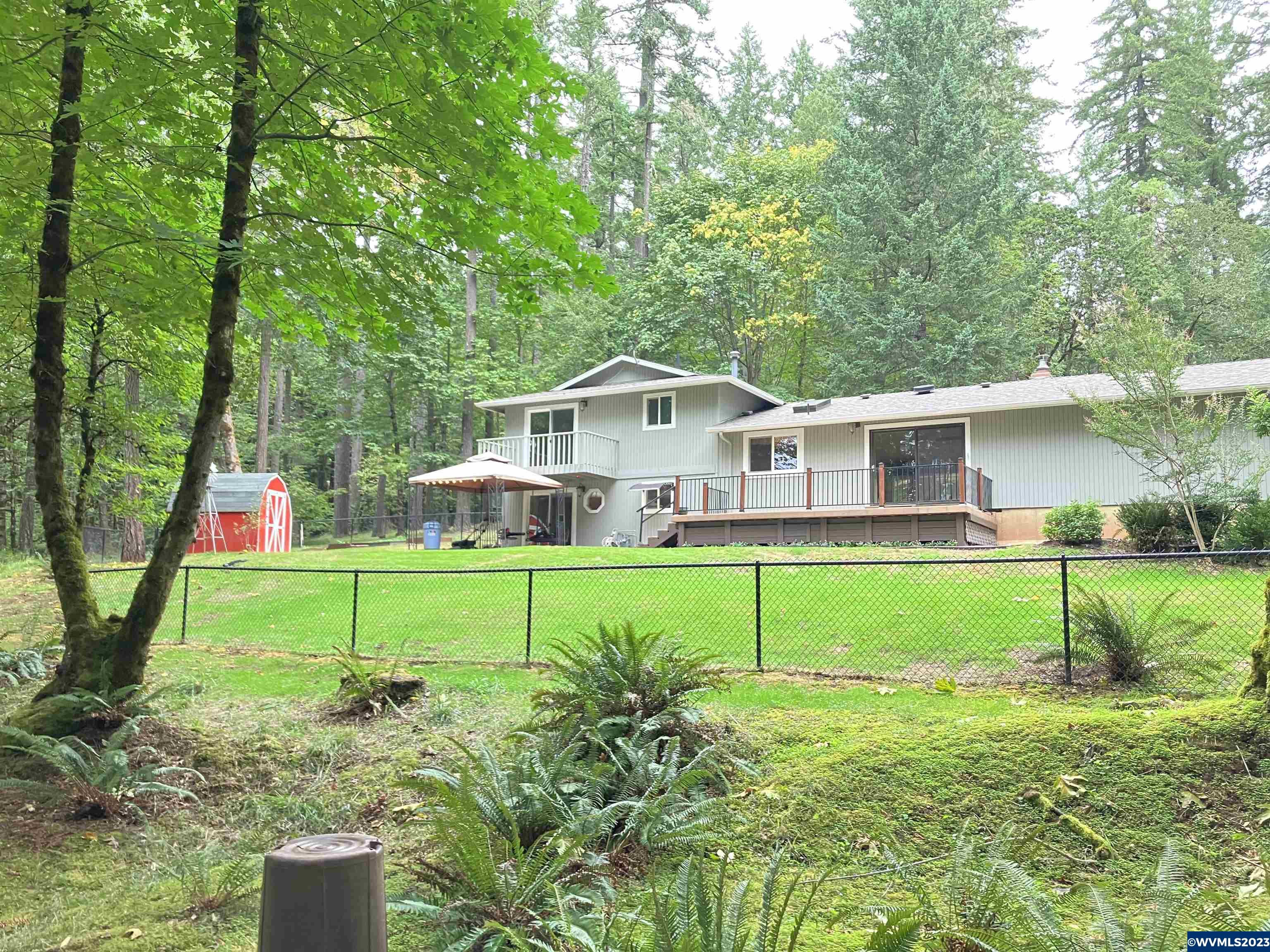 1160 NW Overlook Dr