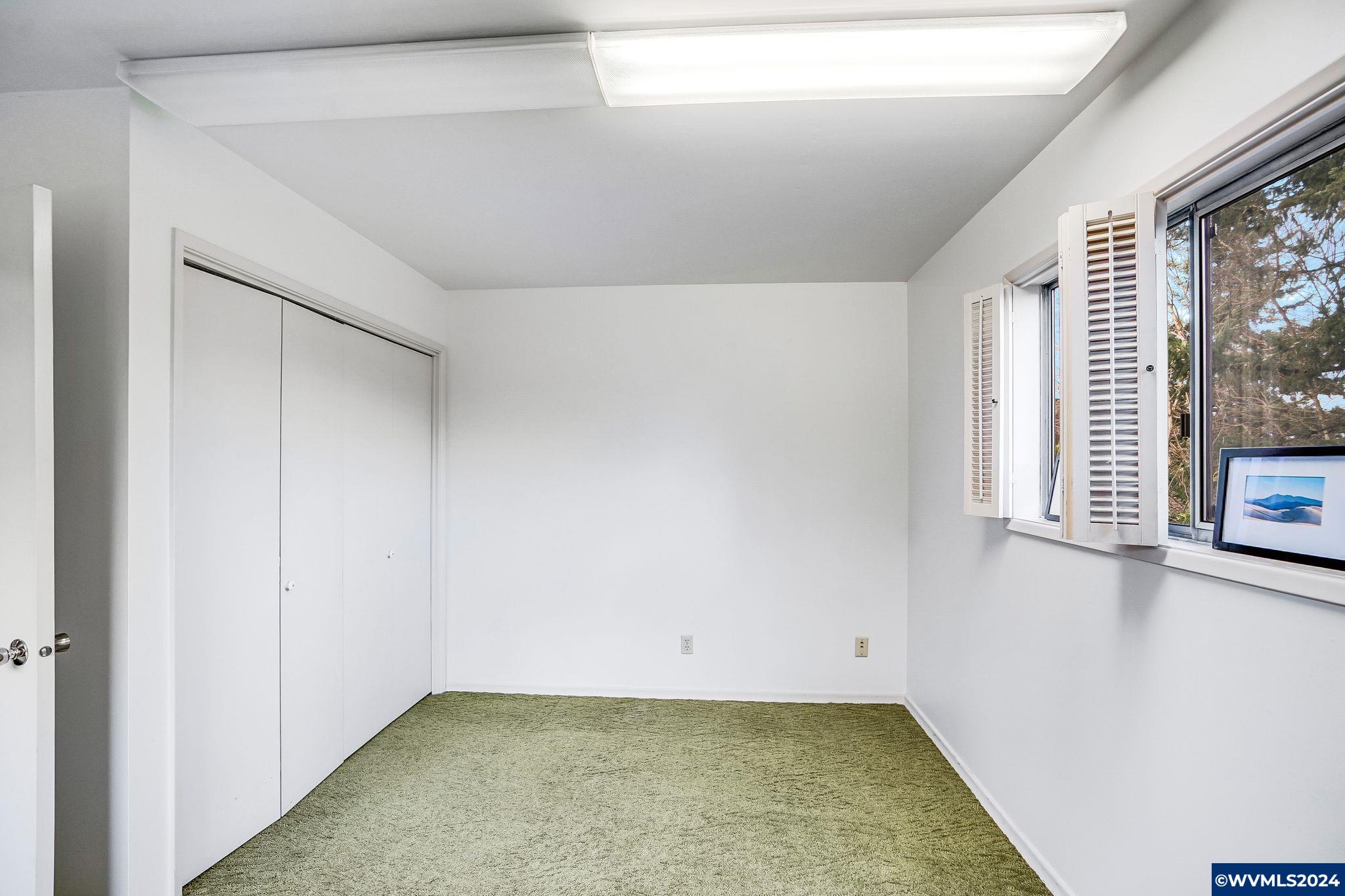 125 Cherry, Silverton OR 97381 Harcourts North America