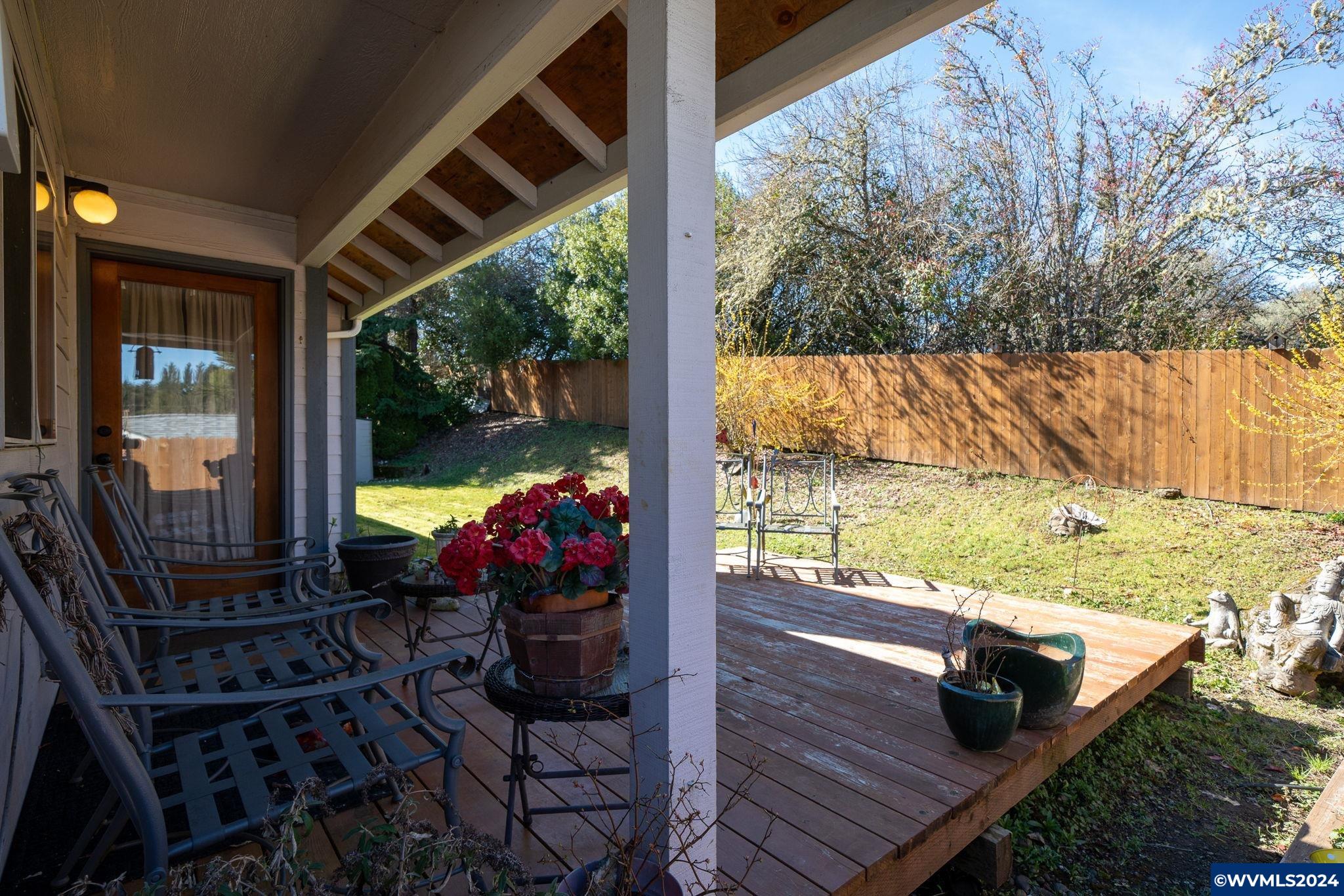 2582 NW Acey Wy