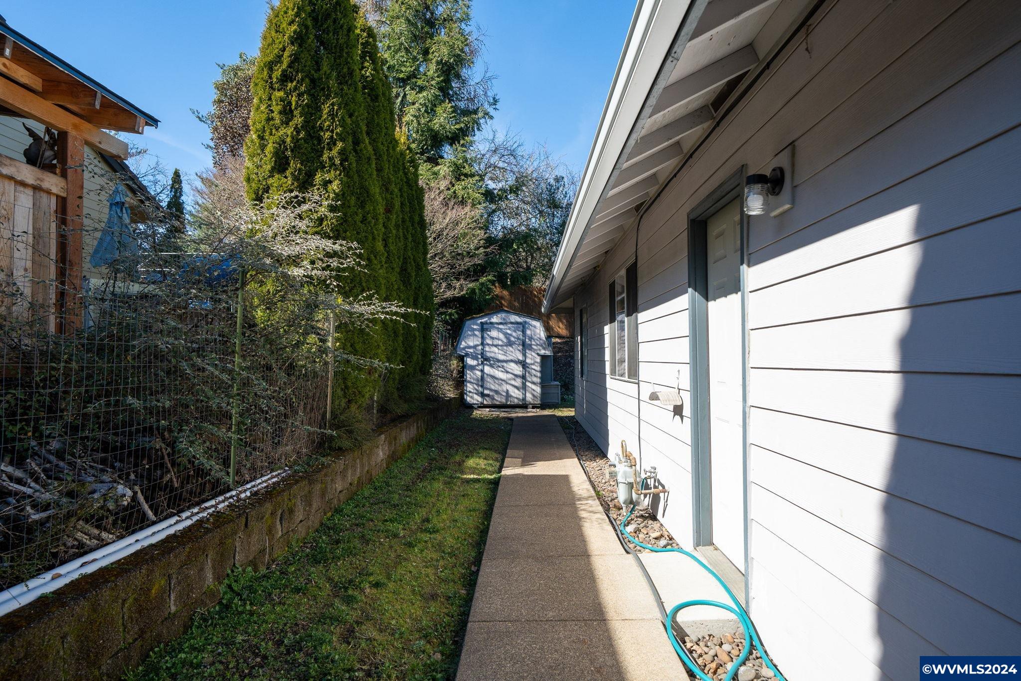 2582 NW Acey Wy
