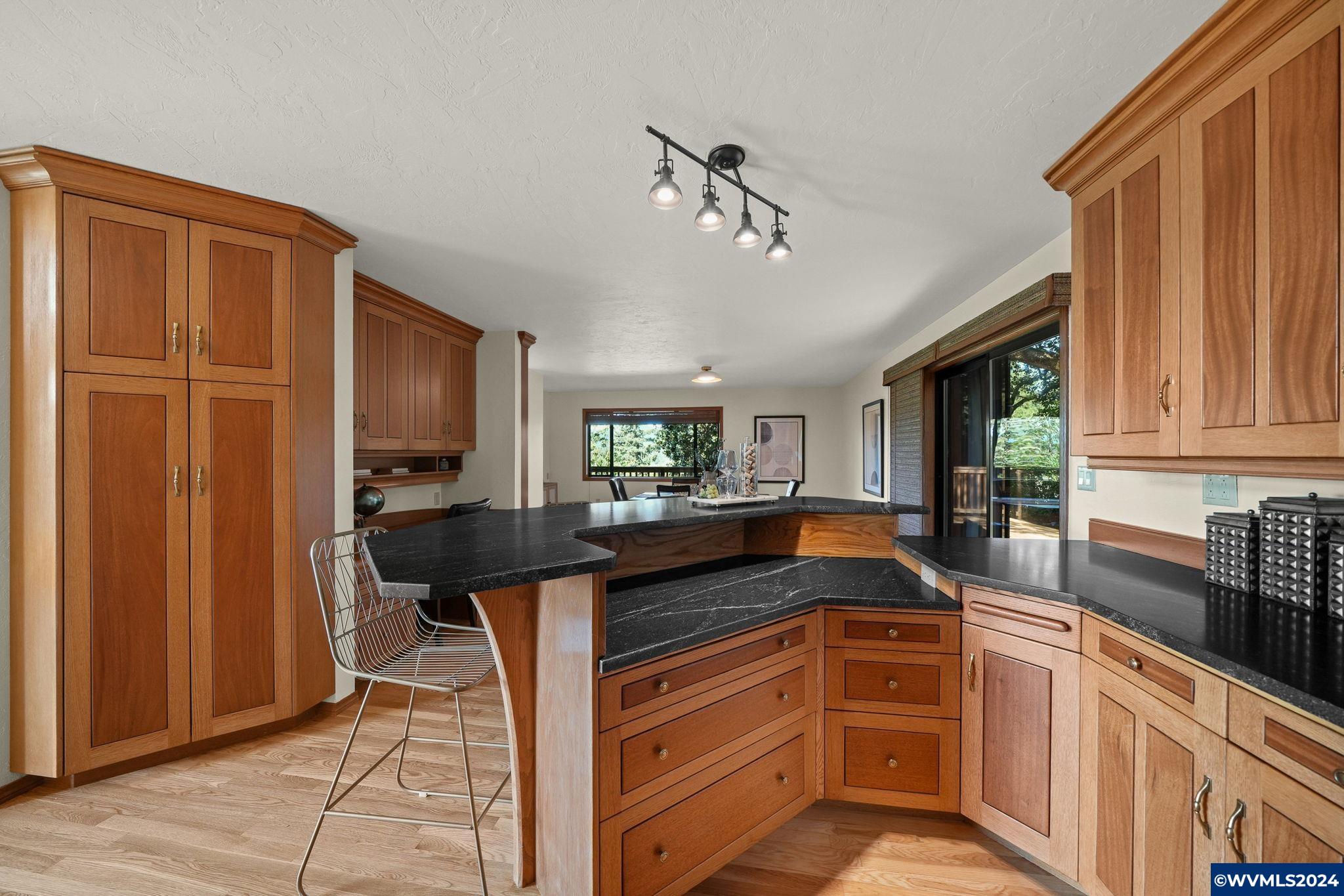 3003 Southwood Dr