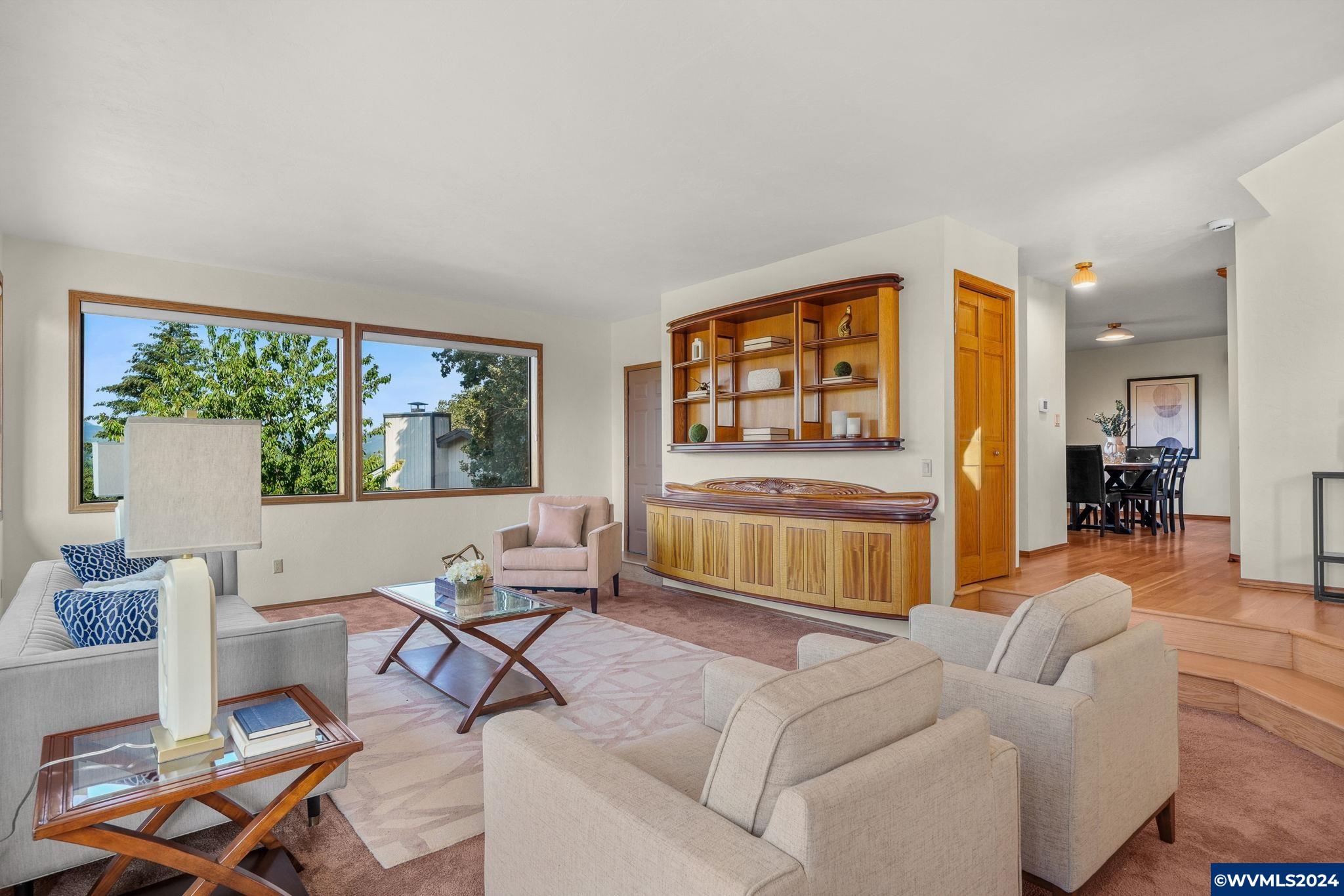 3003 Southwood Dr