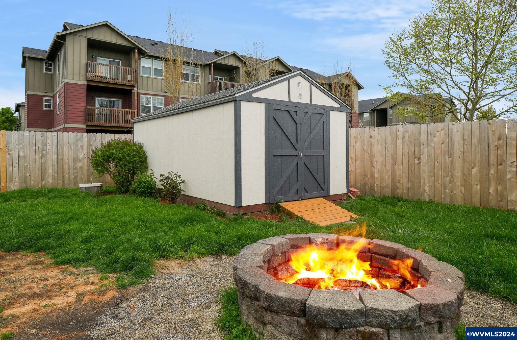 3613 Tudor Wy SE
