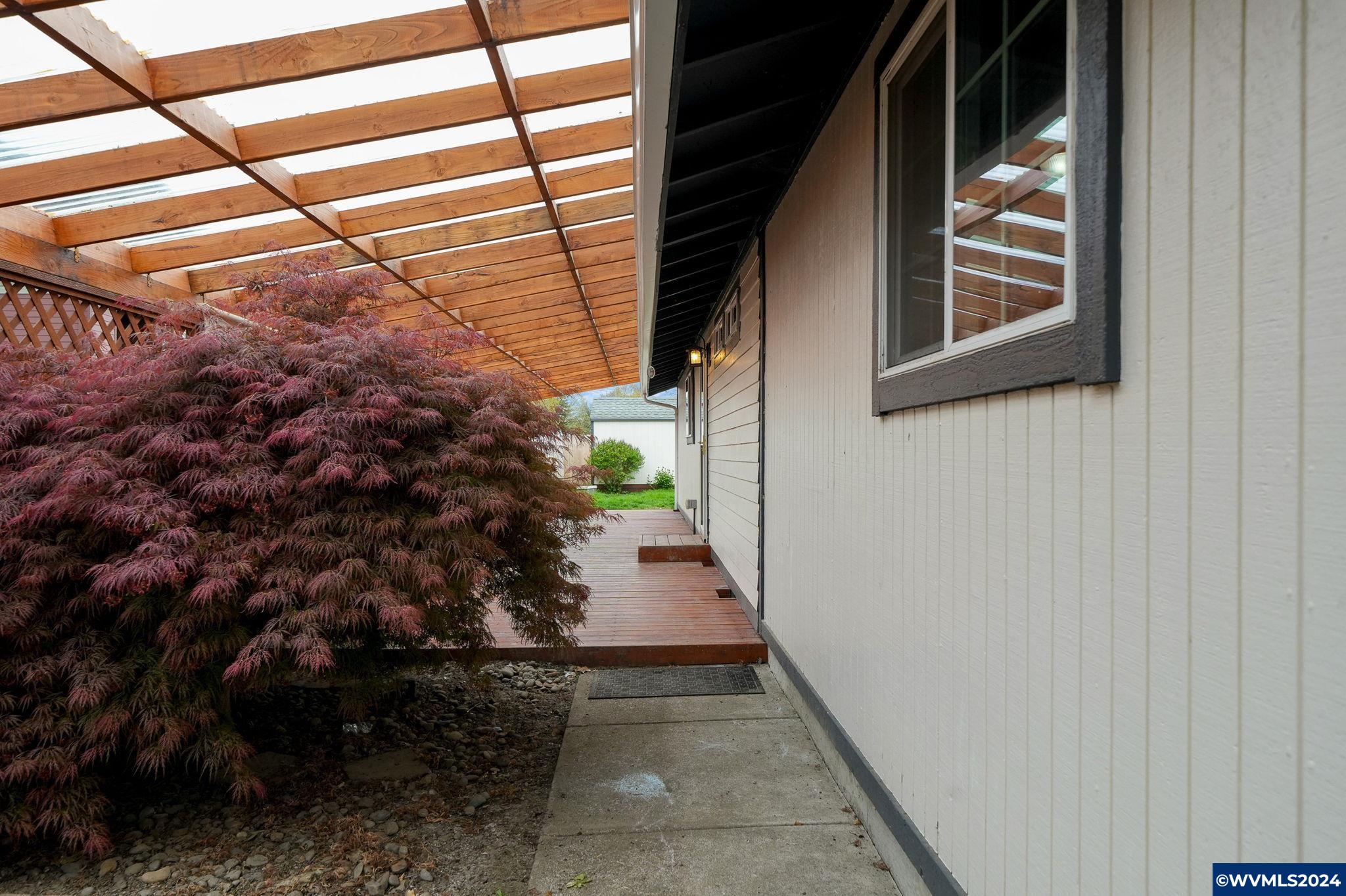 3613 Tudor Wy SE