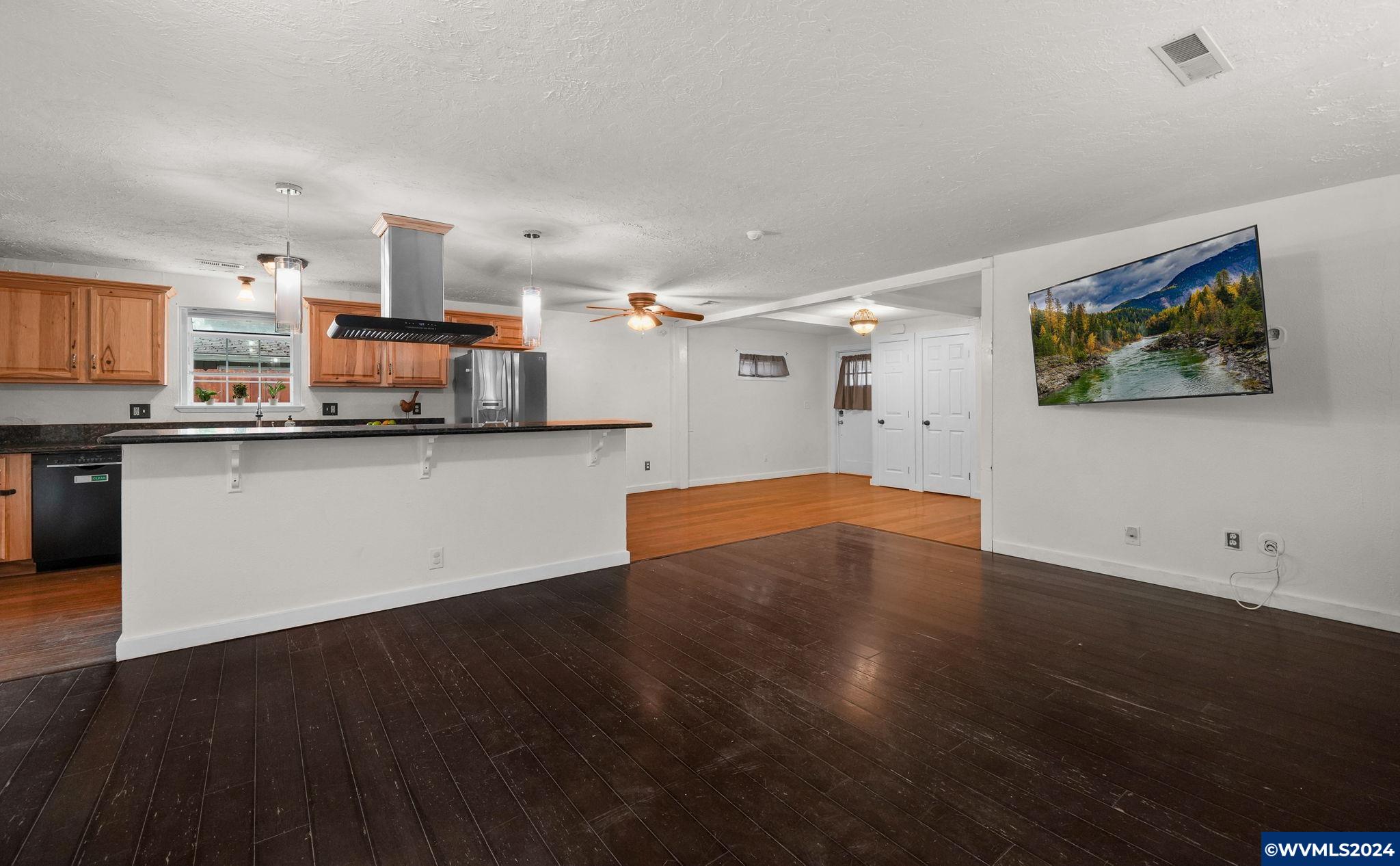 3613 Tudor Wy SE