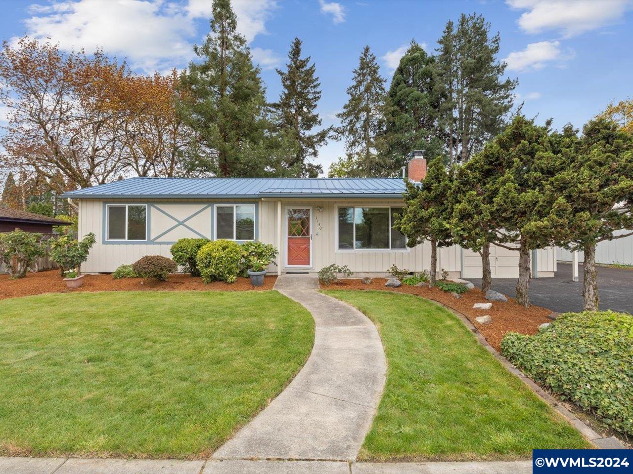 1130 NW Maple Av