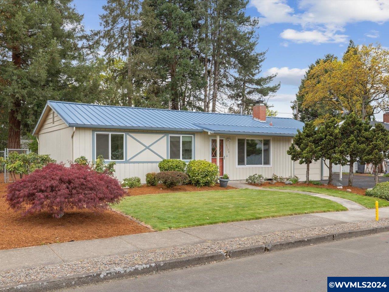 1130 NW Maple Av