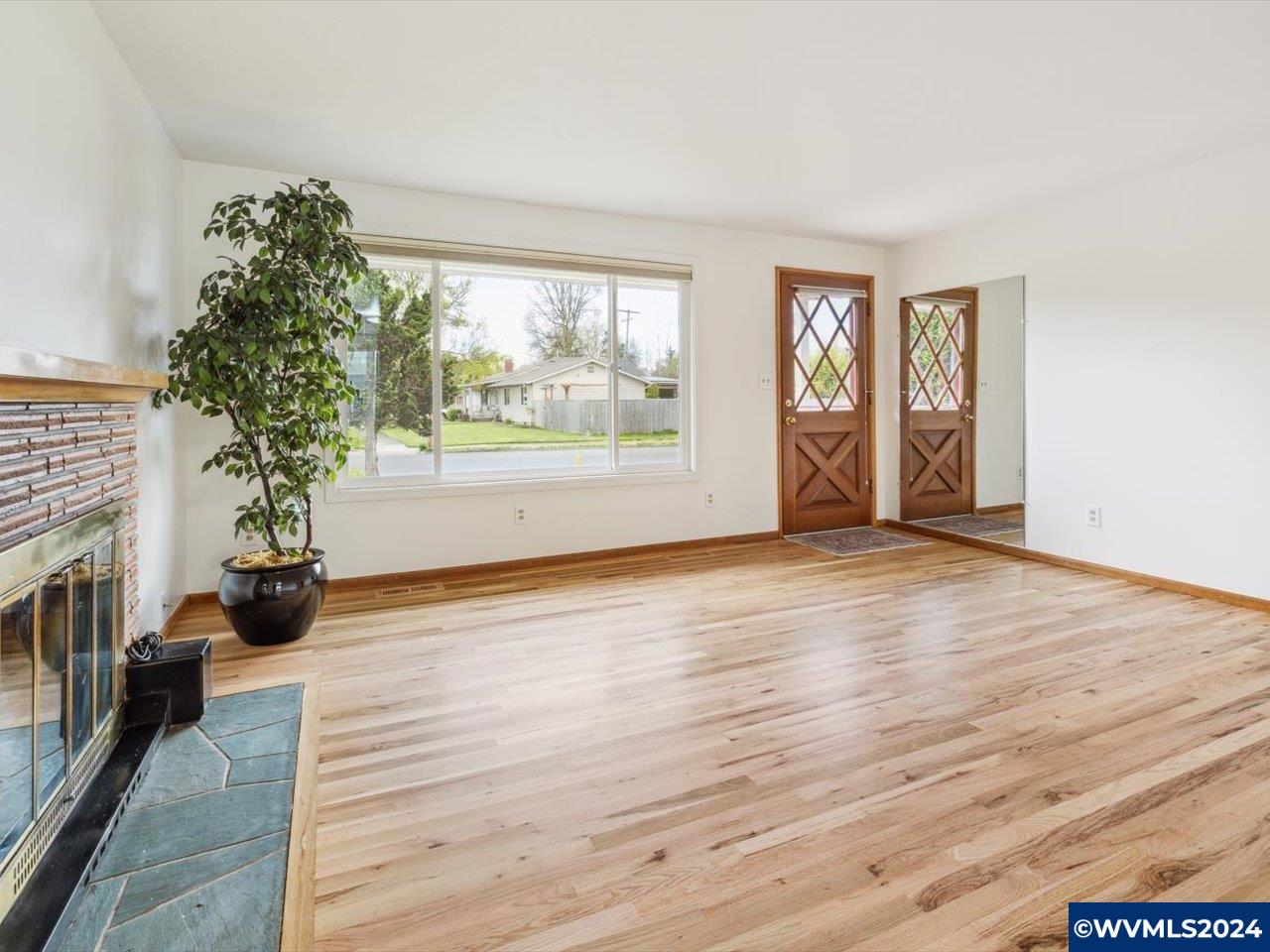 1130 NW Maple Av