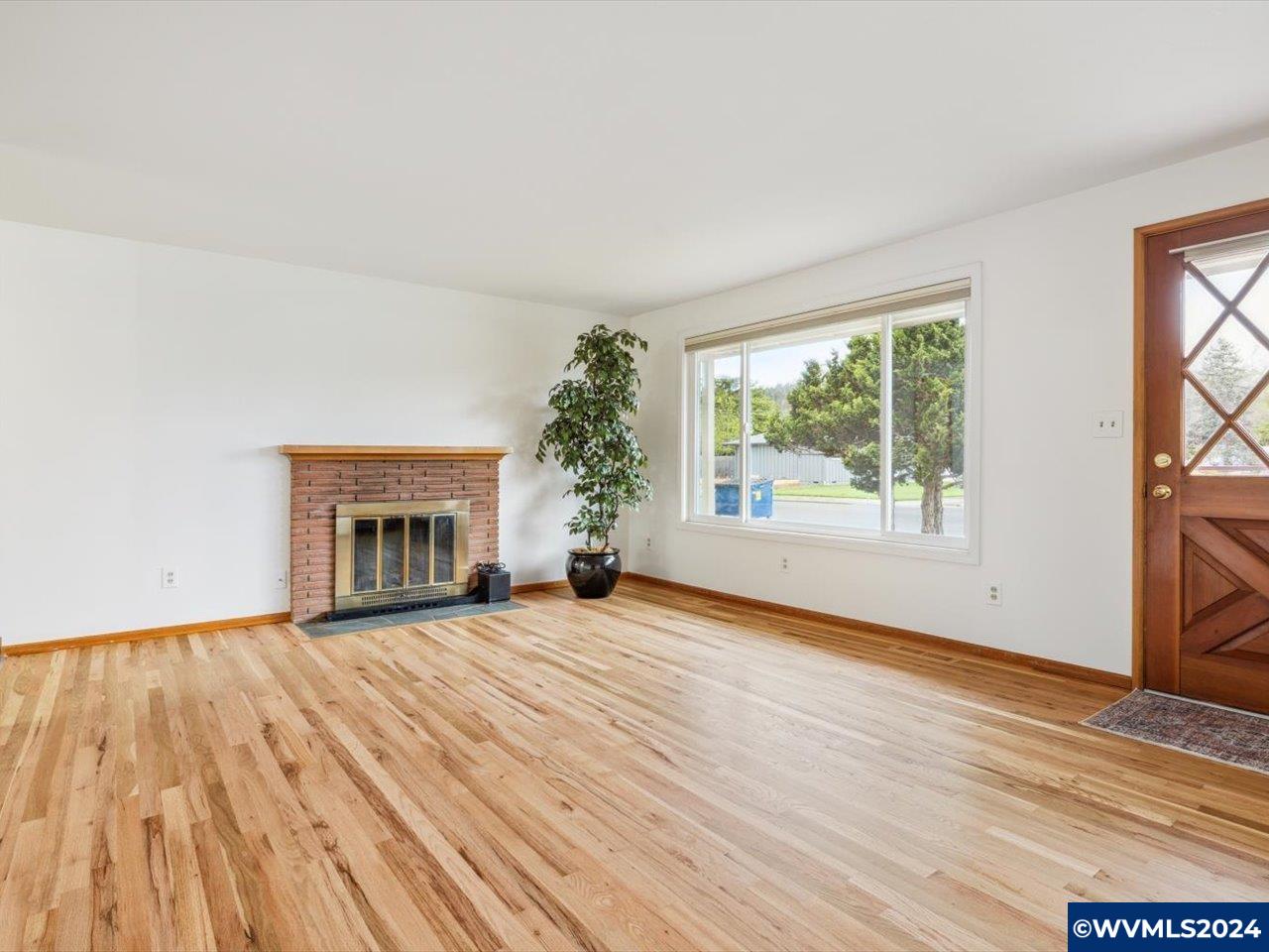 1130 NW Maple Av