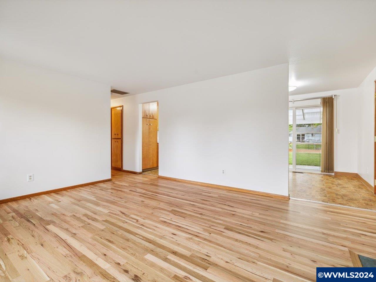1130 NW Maple Av