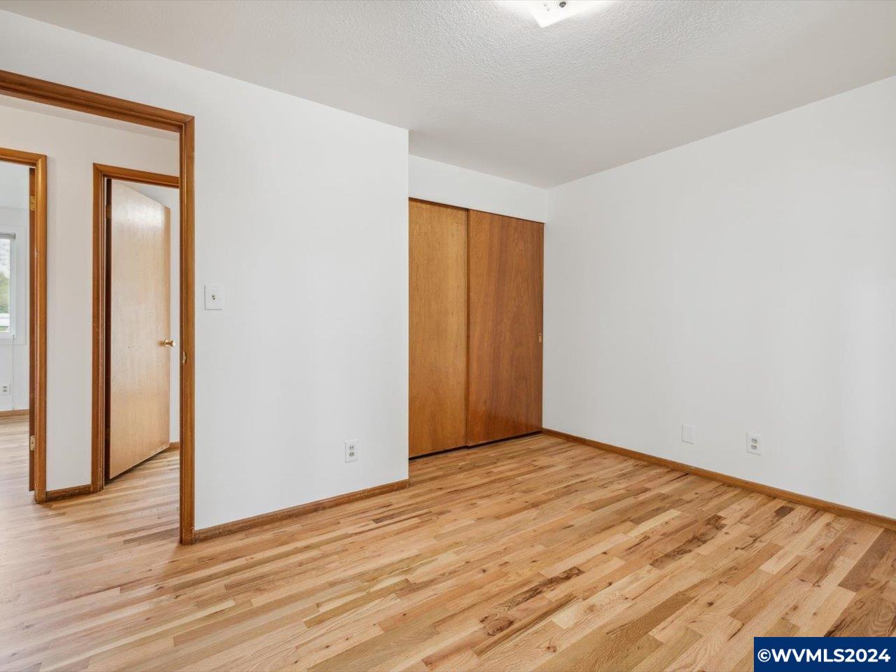 1130 NW Maple Av