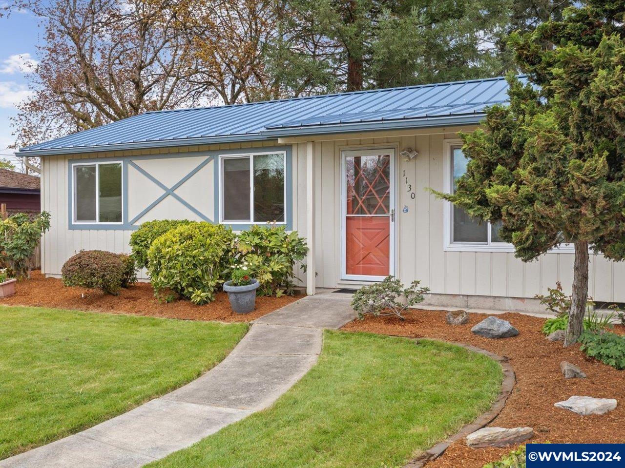 1130 NW Maple Av