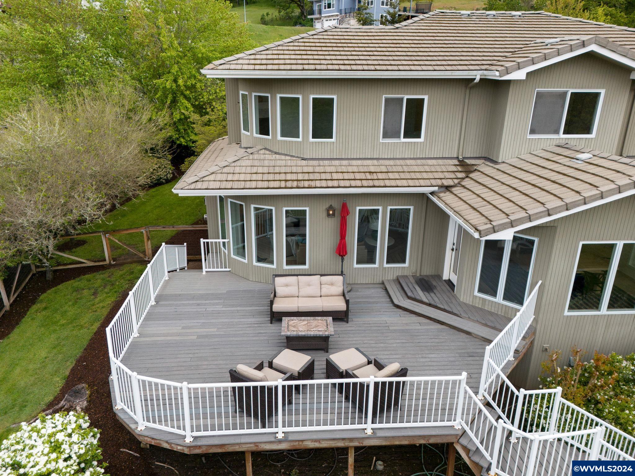 2628 SW Brooklane Dr