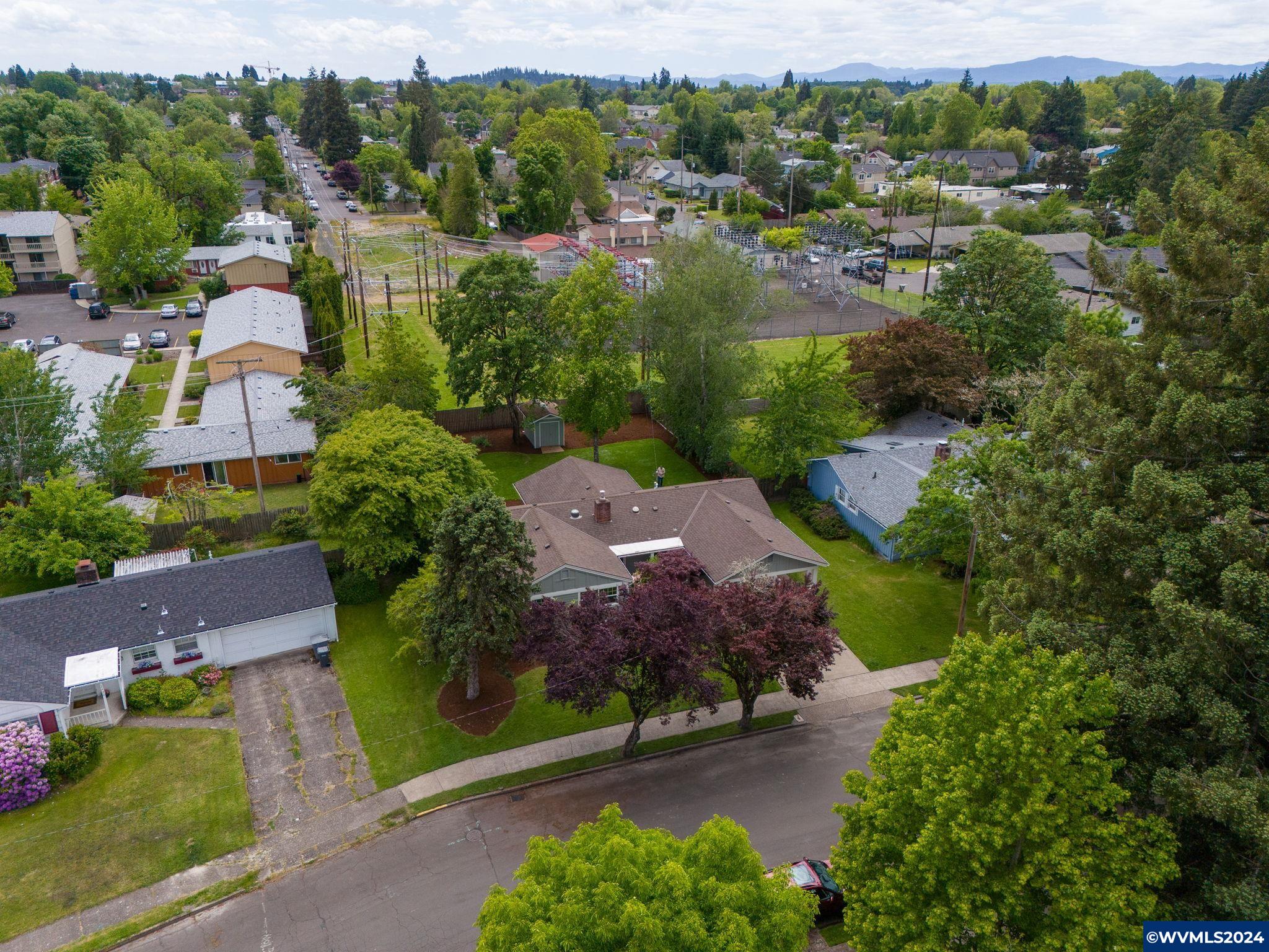 2504 NW Mulkey Av