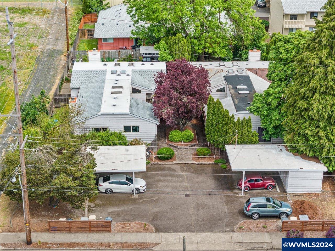 2461 NW Grant Av