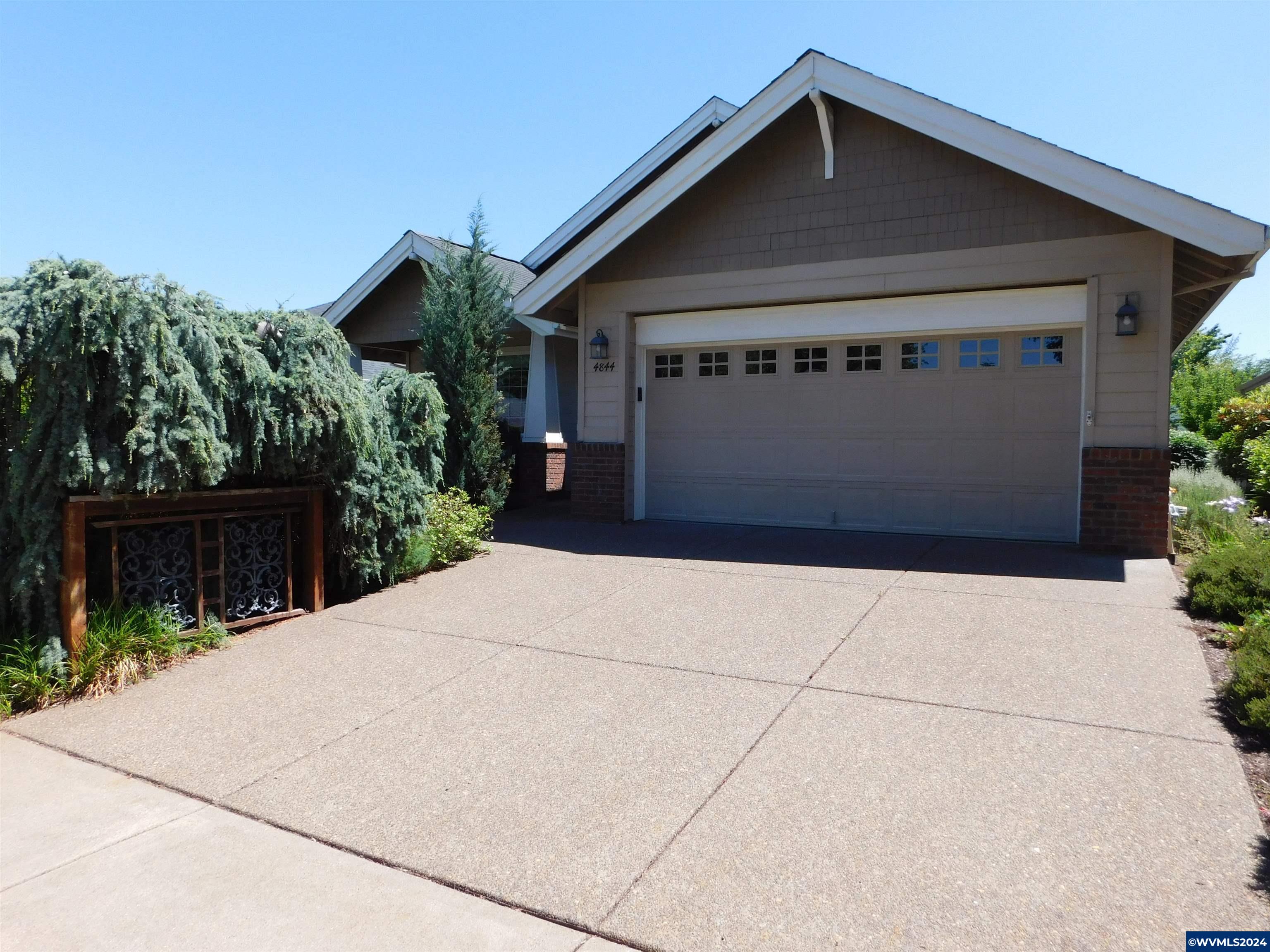 4844 SW Hollyhock Cir