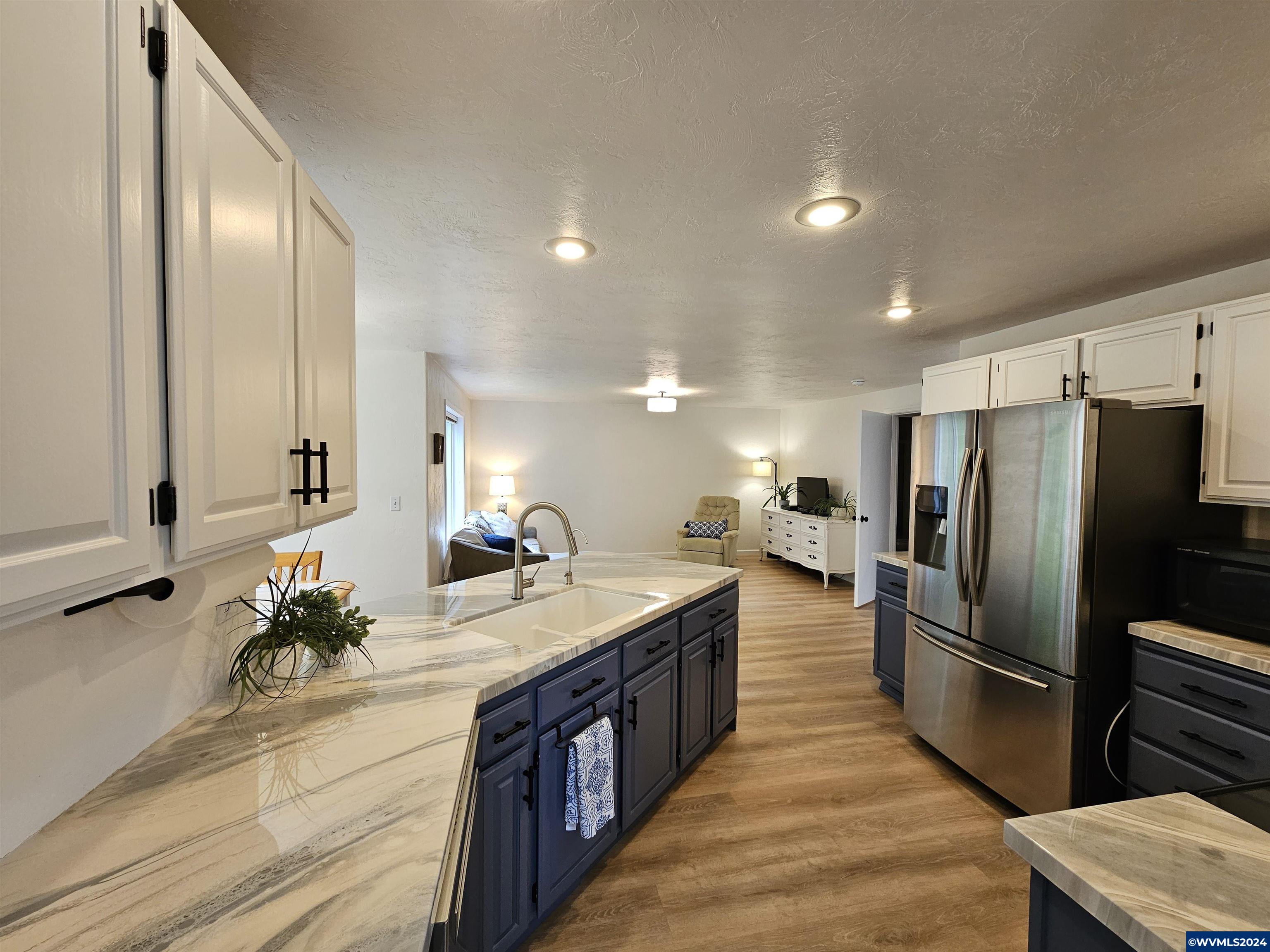 1319 Tamarack Ct SW