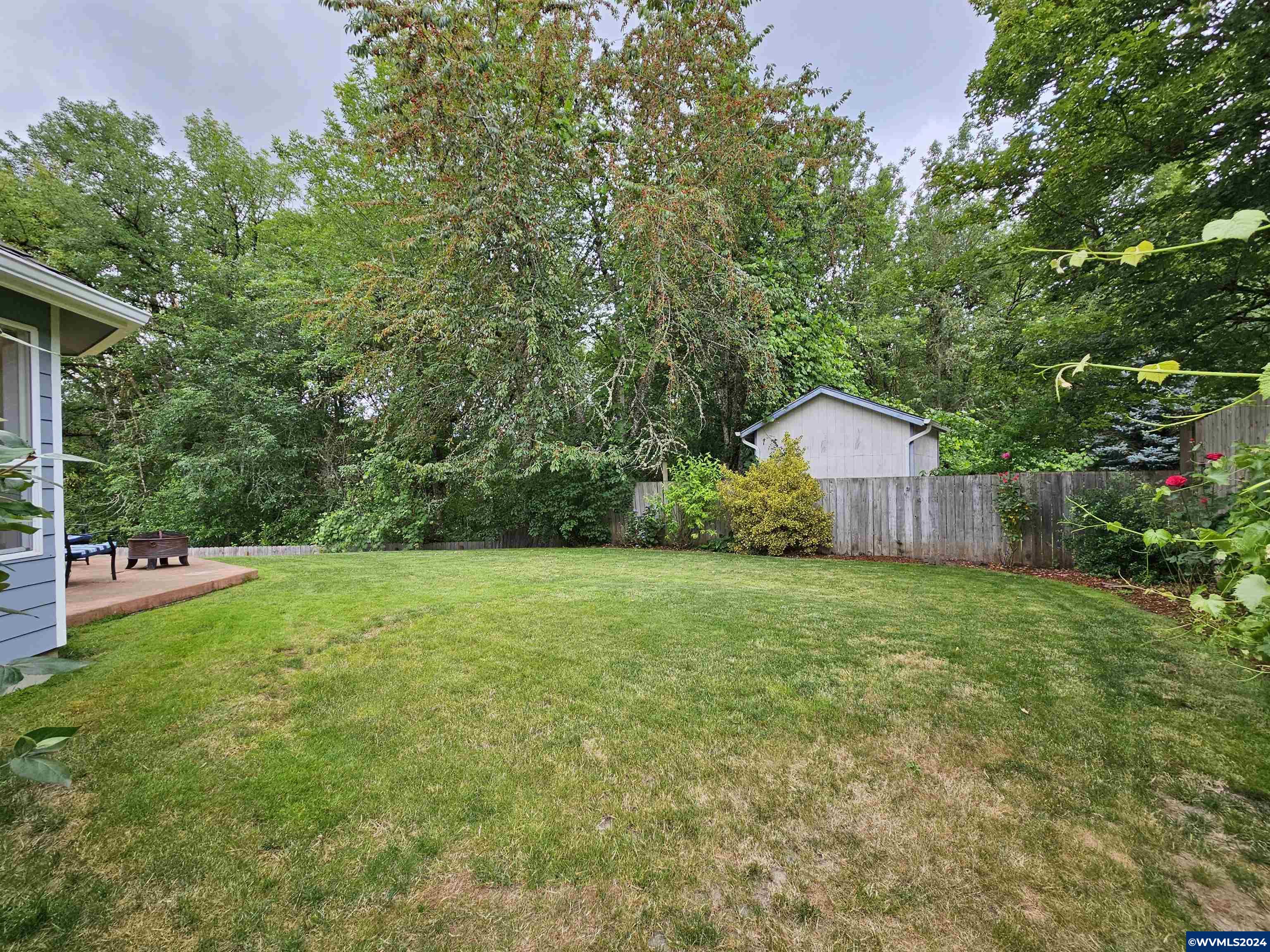 1319 Tamarack Ct SW