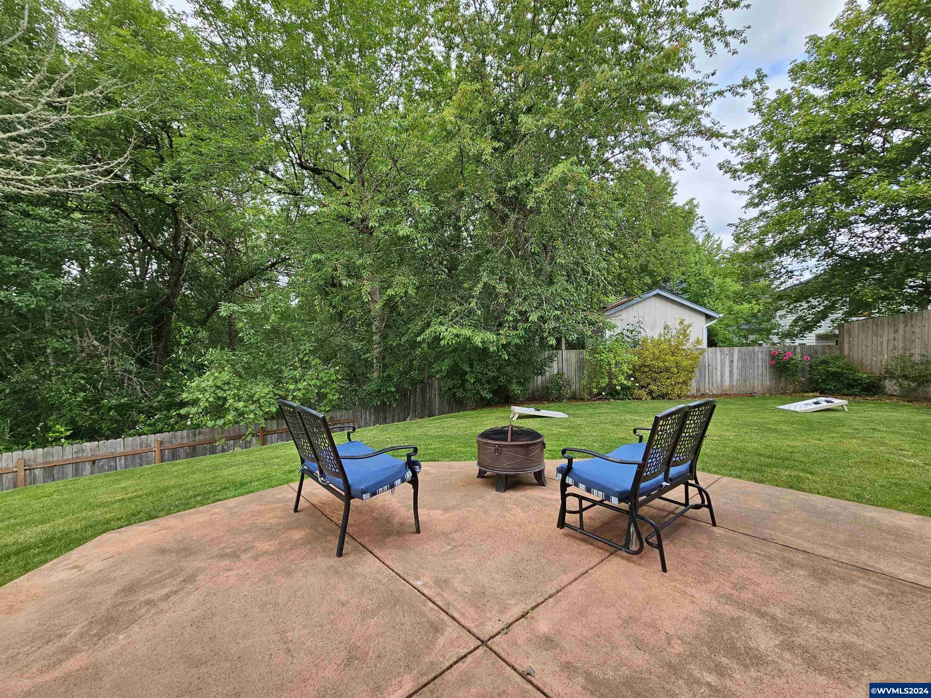 1319 Tamarack Ct SW