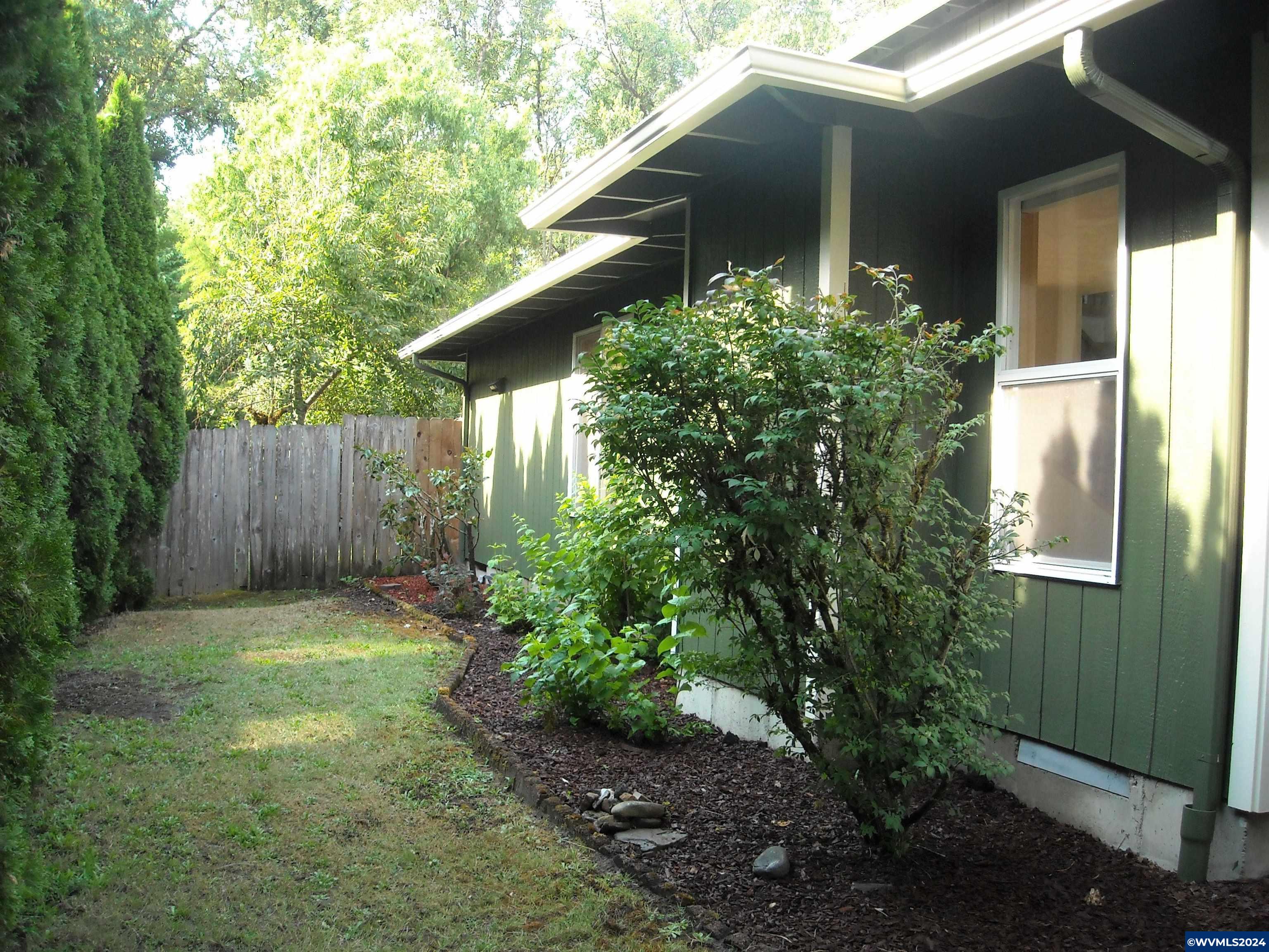 1540 SW Birdie Dr