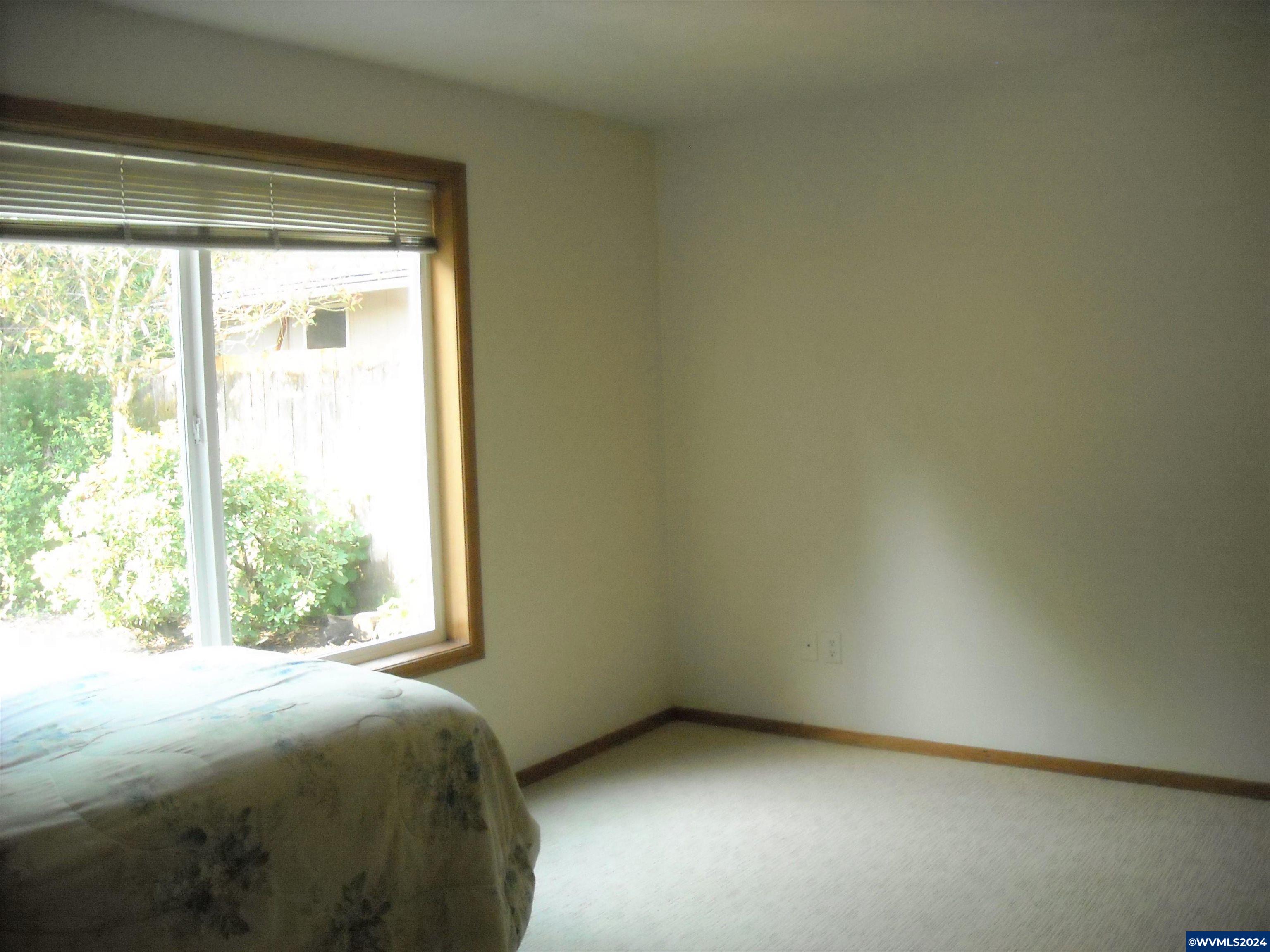 1540 SW Birdie Dr